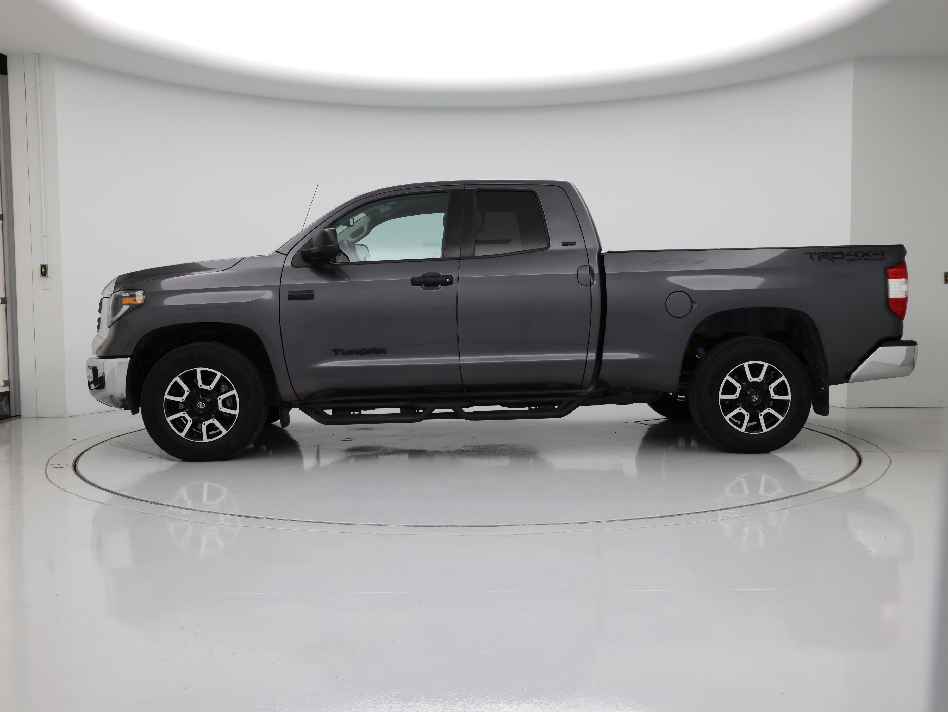 Thumbnail: 2019 Toyota Tundra - 3