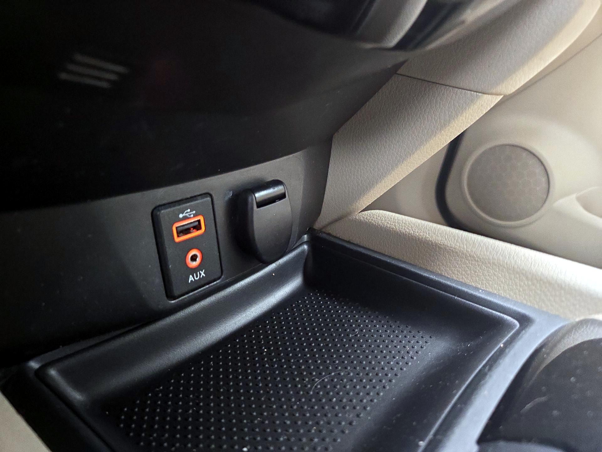 Thumbnail: 2017 Nissan Rogue - 18