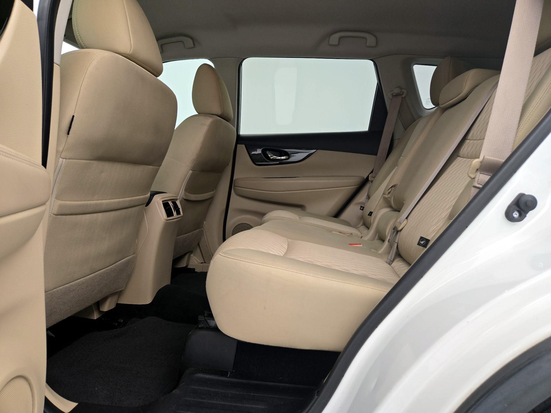 Thumbnail: 2017 Nissan Rogue - 19