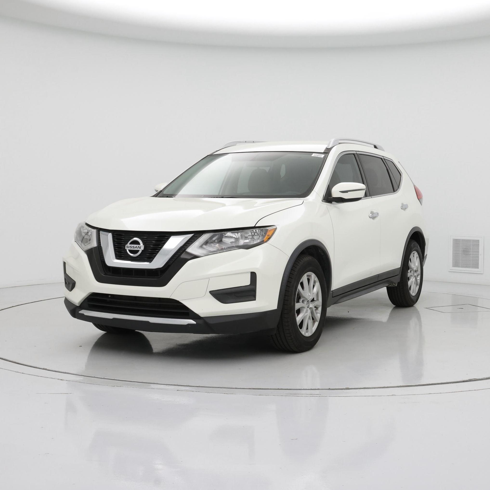 Thumbnail: 2017 Nissan Rogue - 4
