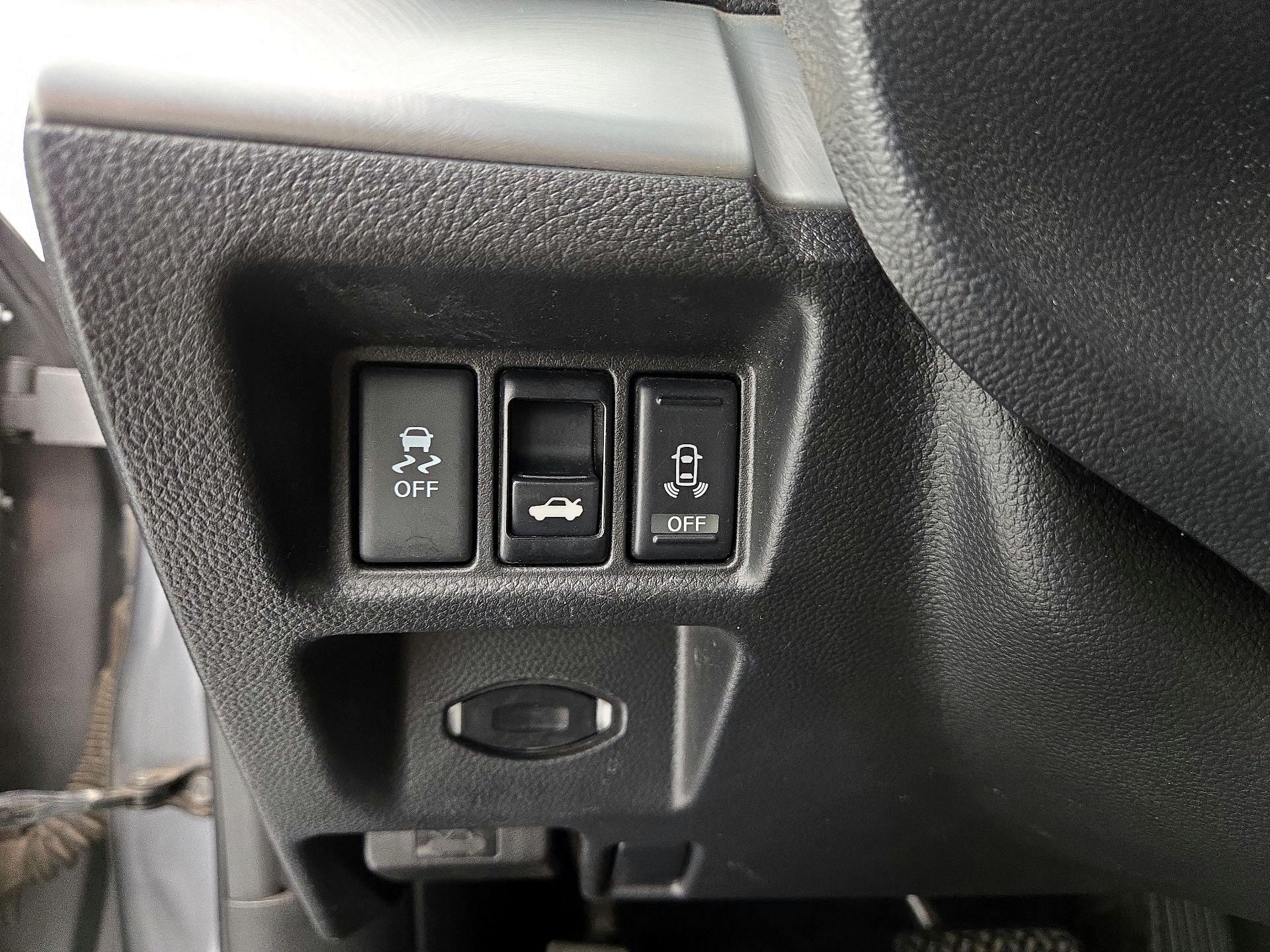 Thumbnail: 2015 INFINITI Q60 - 13