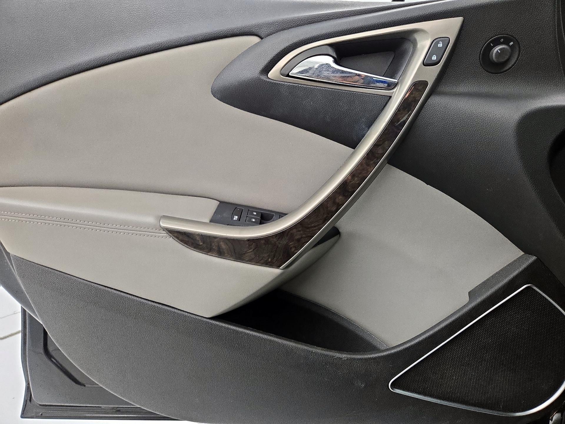Thumbnail: 2014 Buick Verano - 12