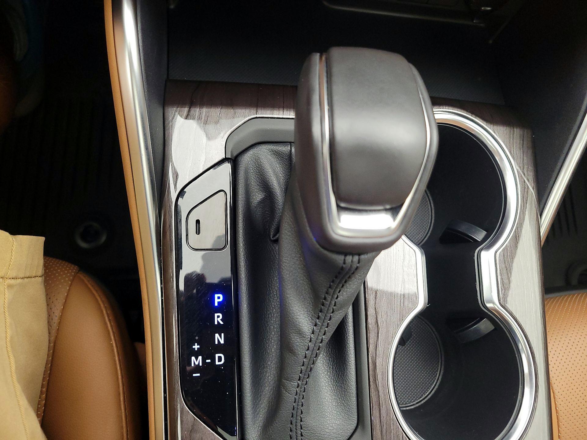Thumbnail: 2021 Toyota Highlander - 18