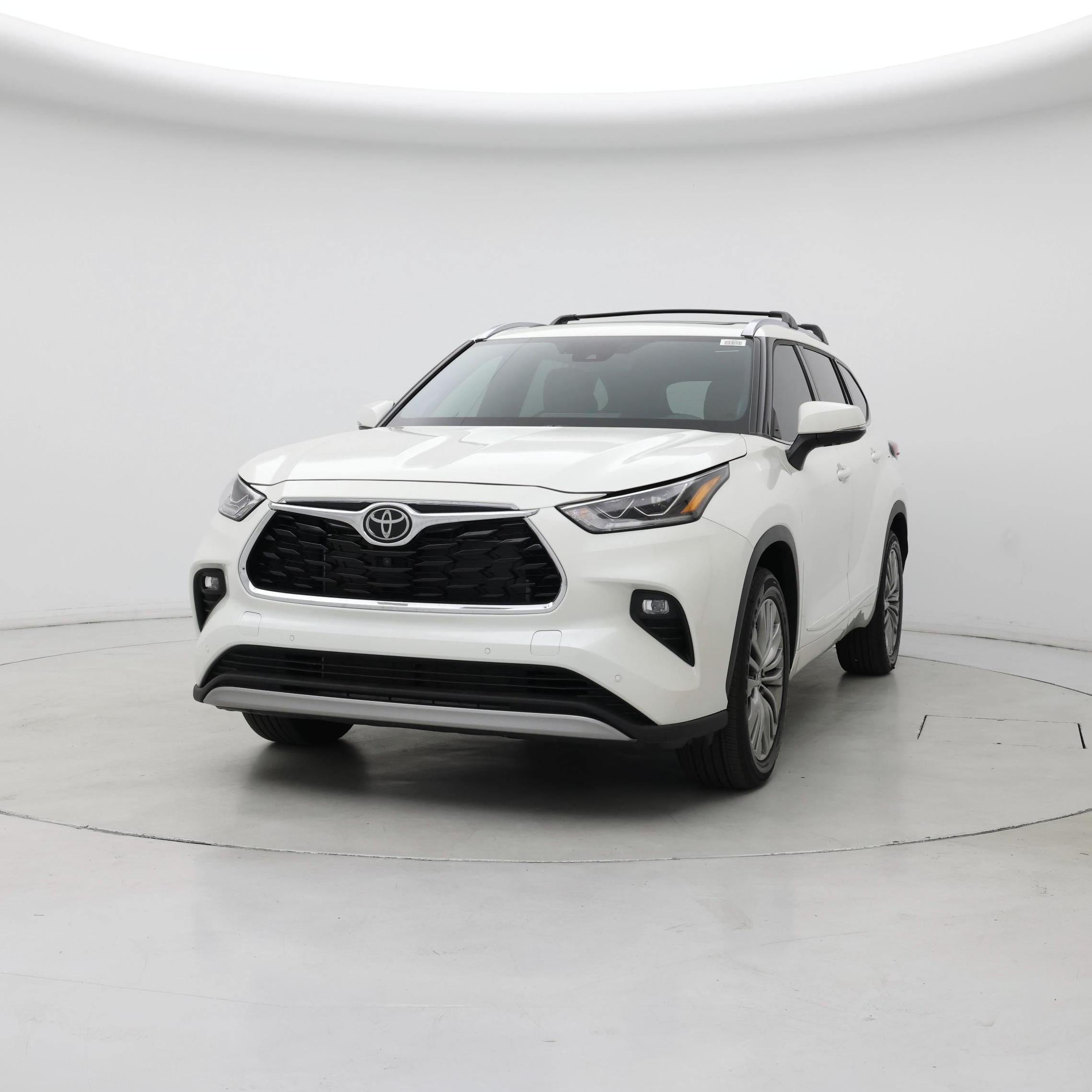 Thumbnail: 2021 Toyota Highlander - 4