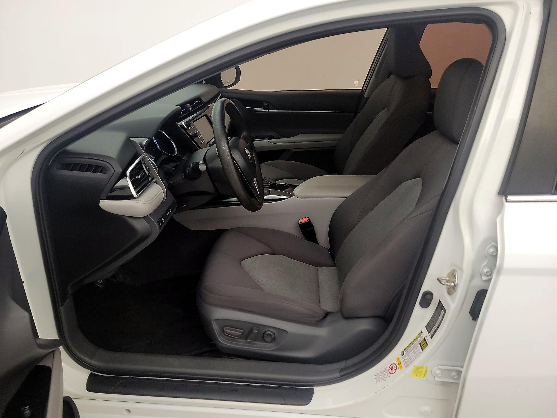 Thumbnail: 2018 Toyota Camry - 11