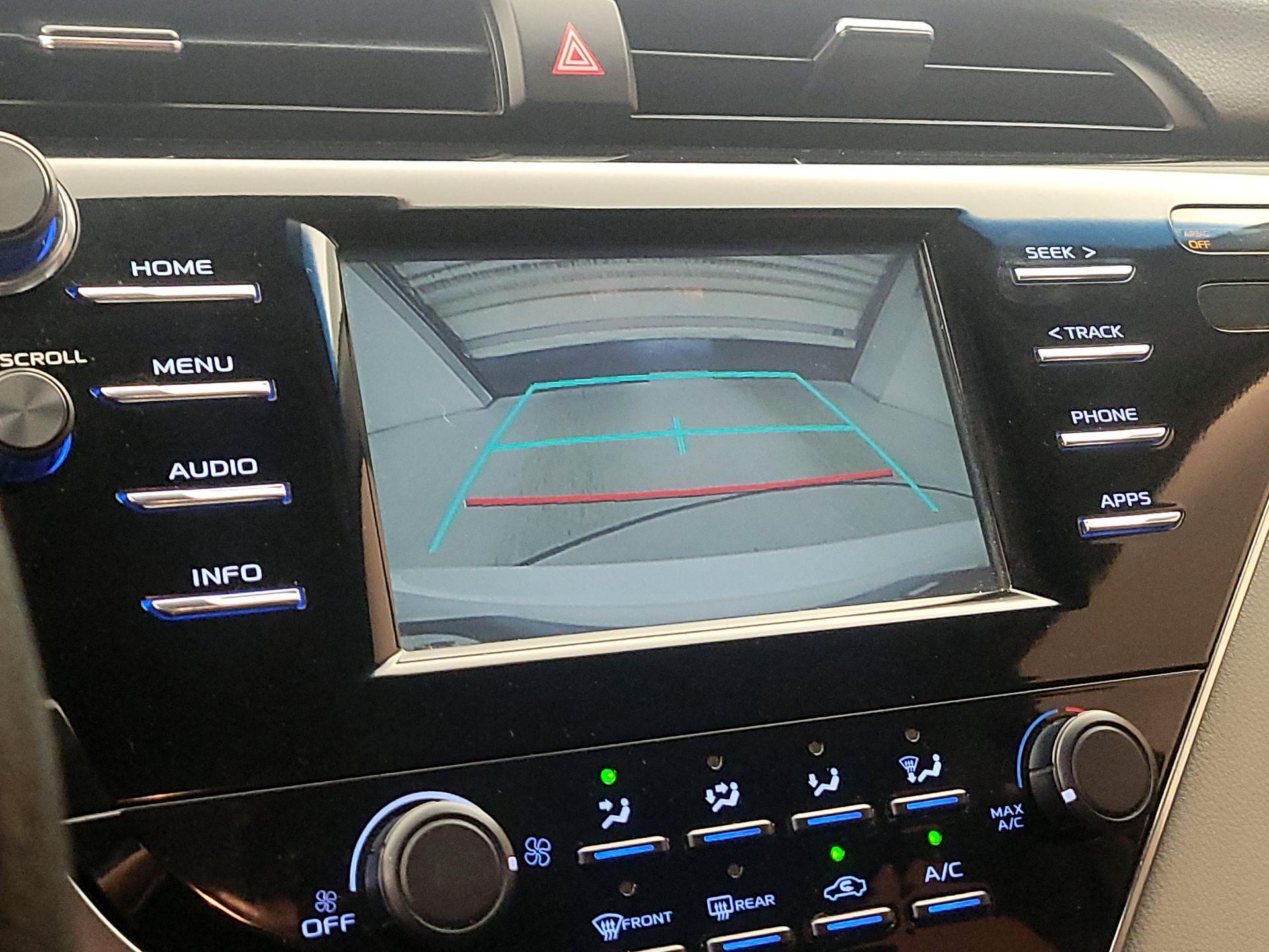 Thumbnail: 2018 Toyota Camry - 14