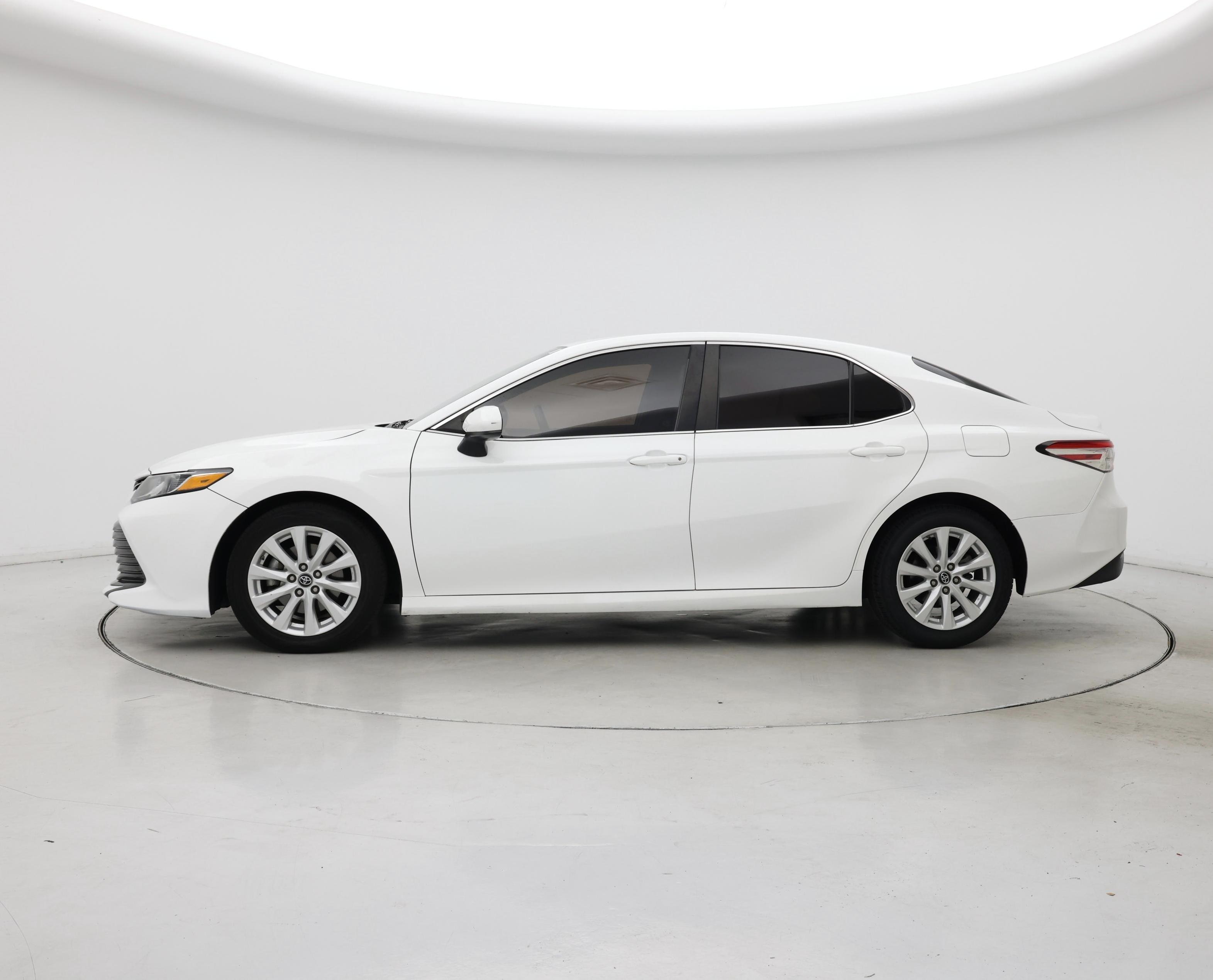 Thumbnail: 2018 Toyota Camry - 3