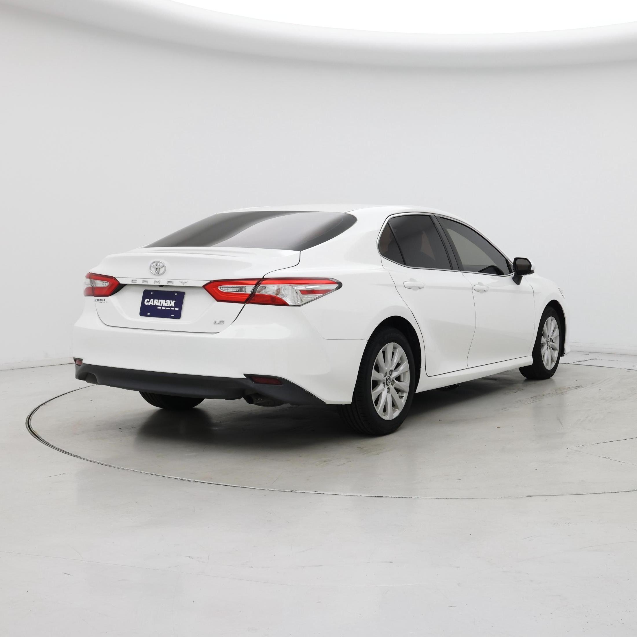 Thumbnail: 2018 Toyota Camry - 8