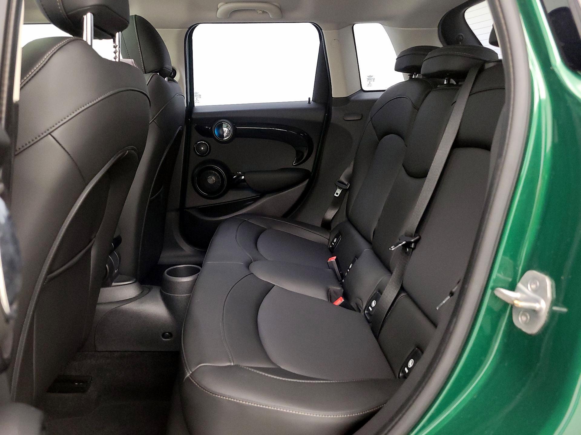 Thumbnail: 2020 MINI Cooper Hardtop - 20