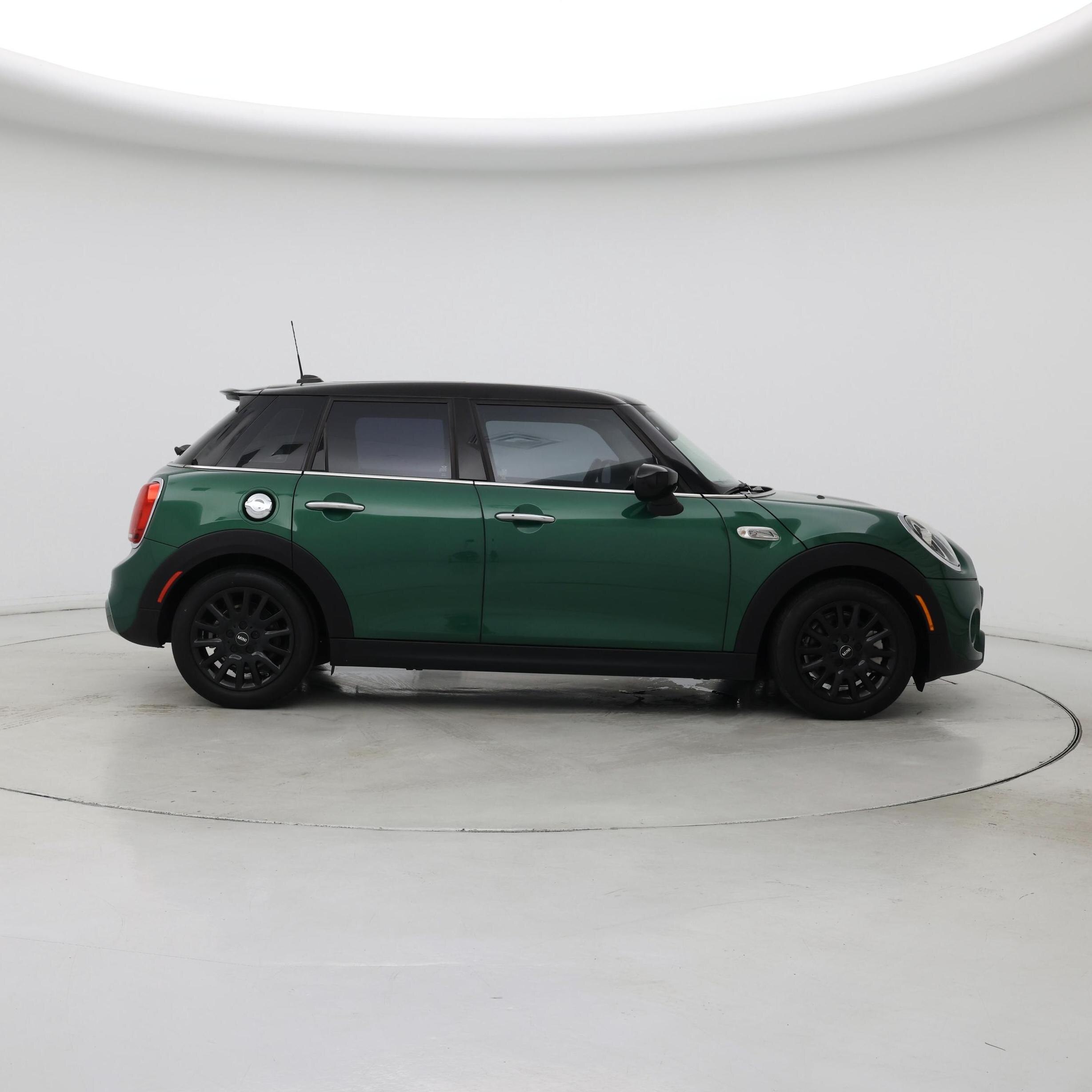 Thumbnail: 2020 MINI Cooper Hardtop - 7