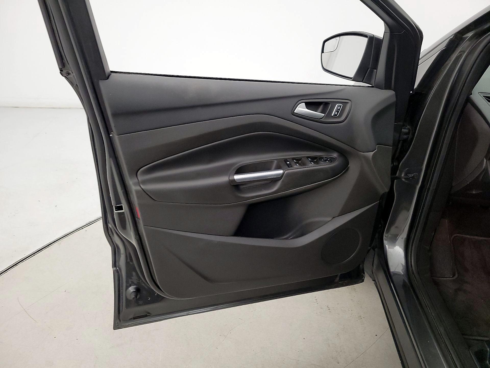 Thumbnail: 2016 Ford Escape - 12