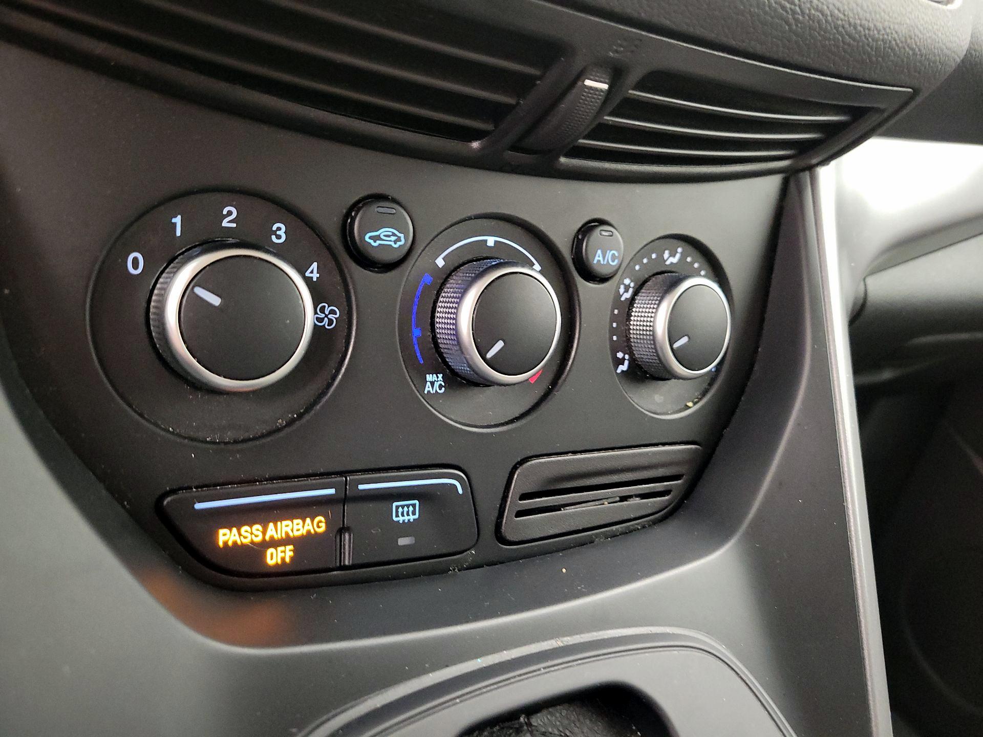 Thumbnail: 2016 Ford Escape - 16