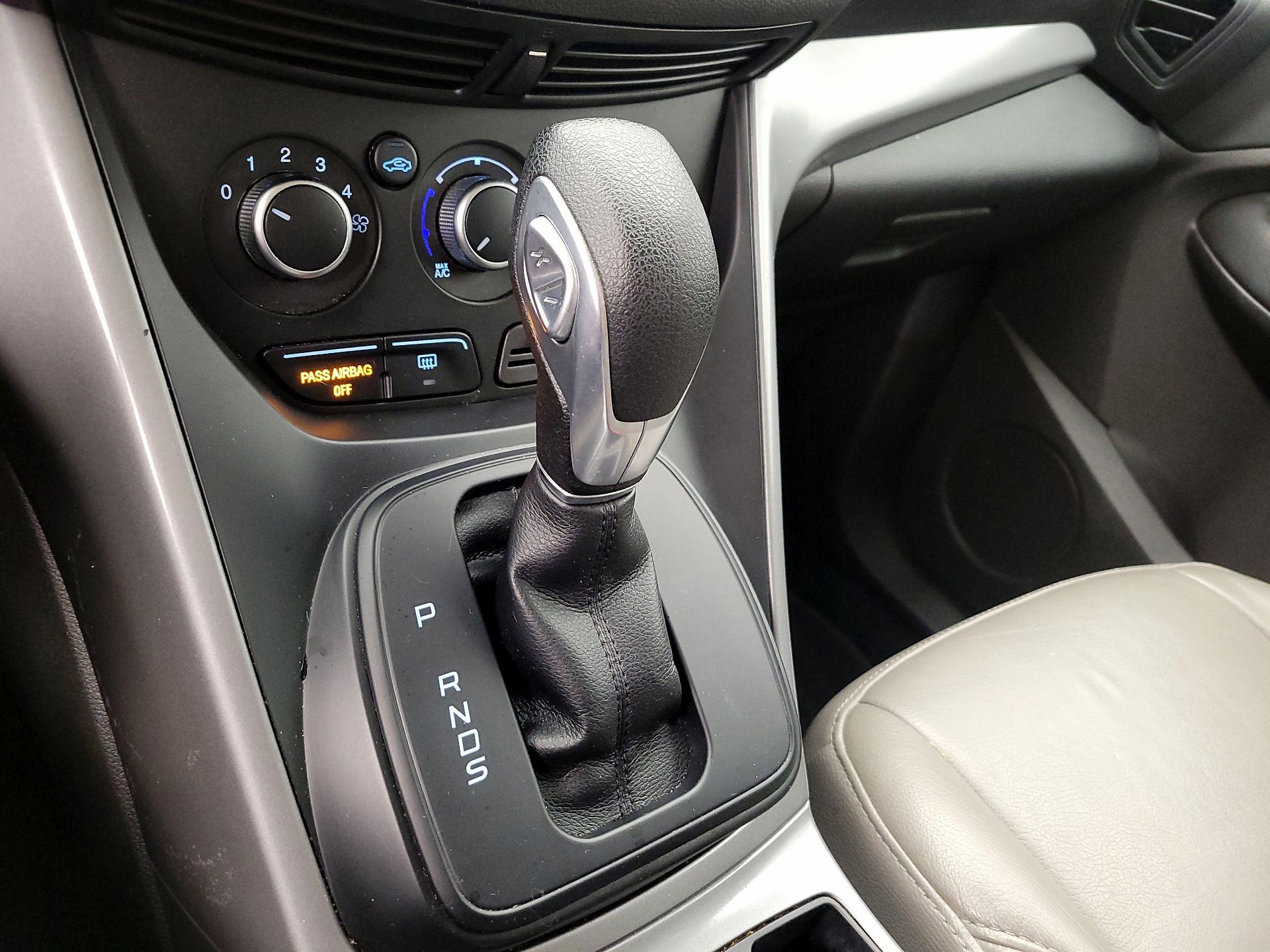 Thumbnail: 2016 Ford Escape - 17