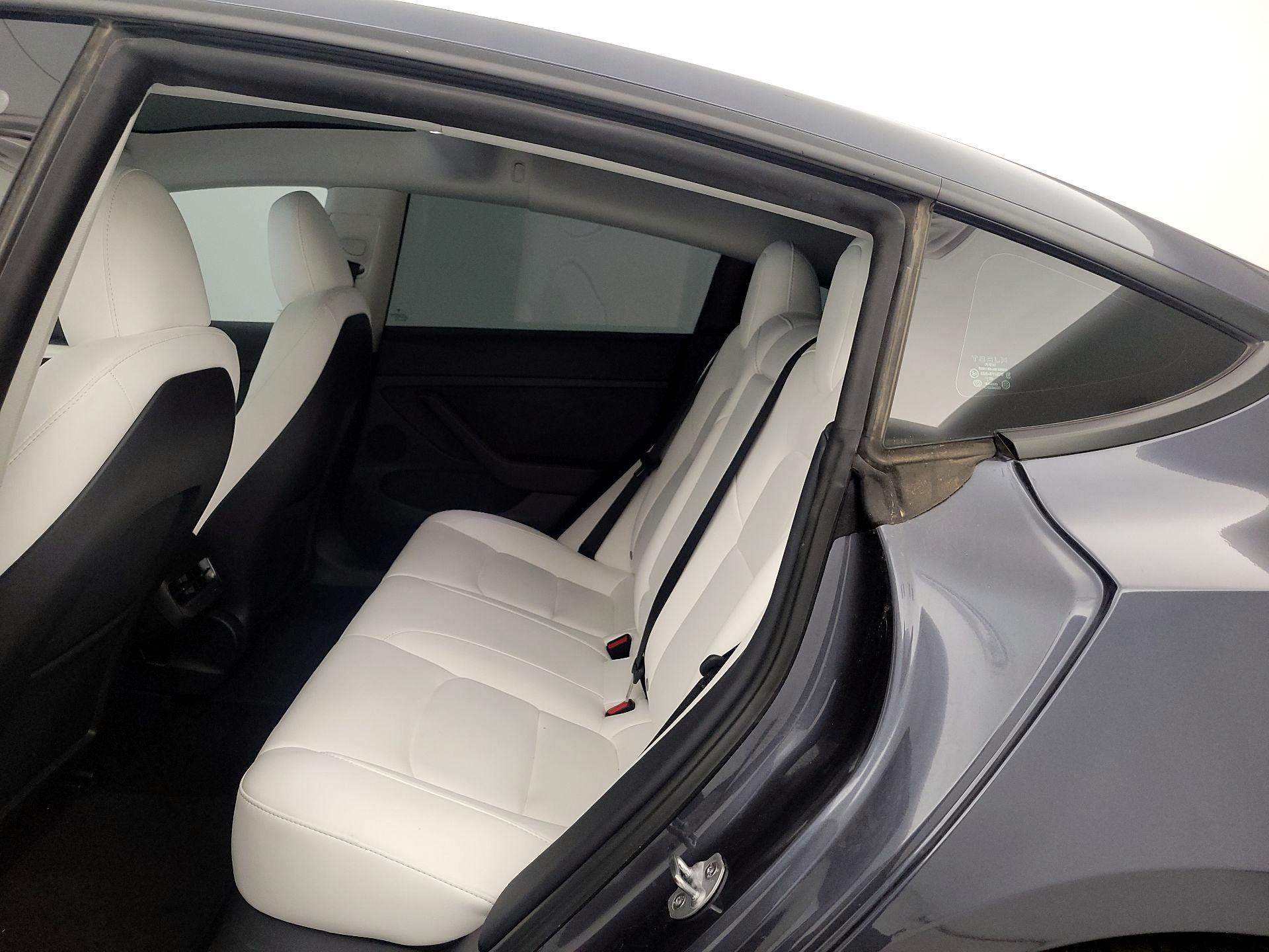 Thumbnail: 2023 Tesla Model 3 - 20