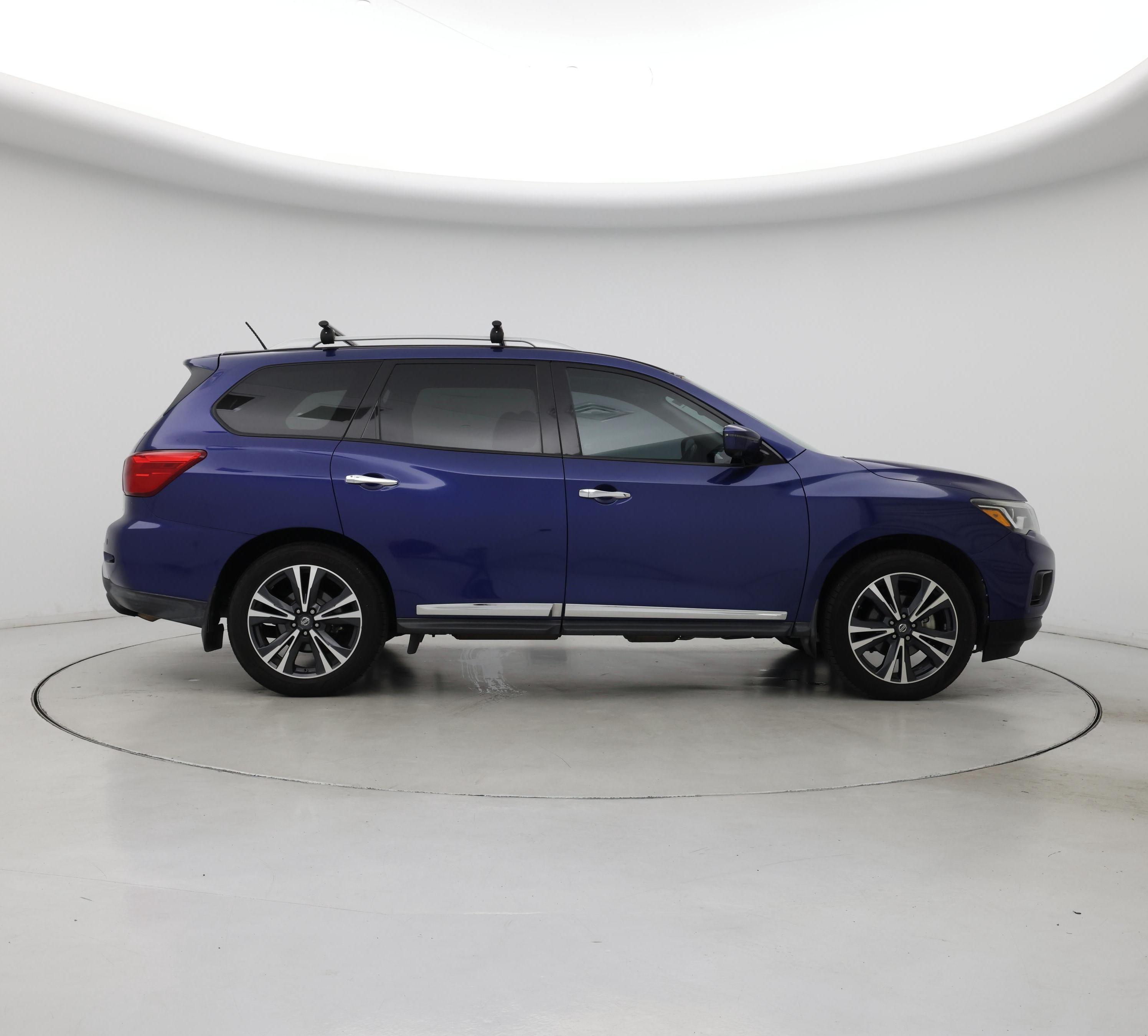 Thumbnail: 2017 Nissan Pathfinder - 7
