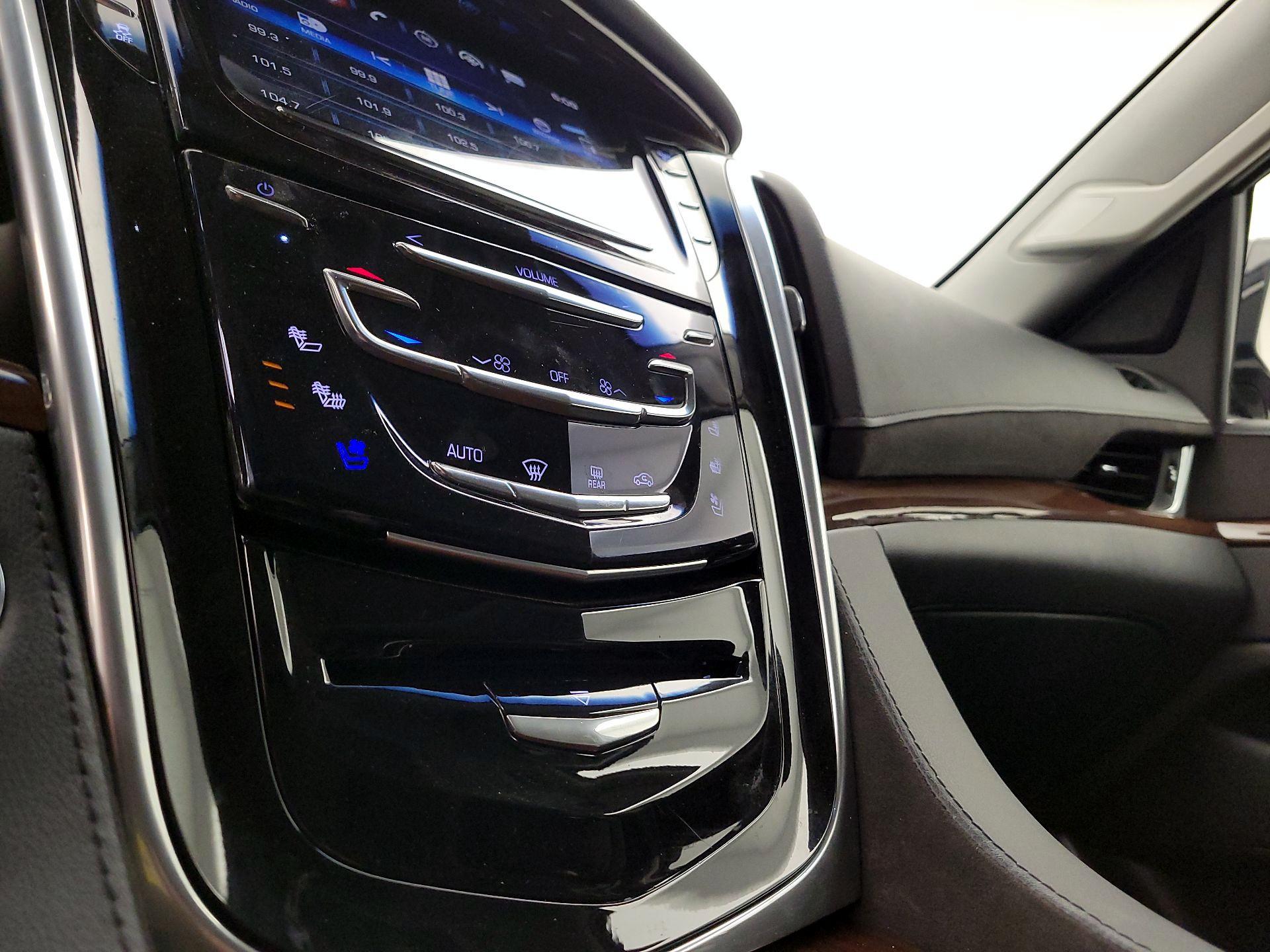 Thumbnail: 2020 Cadillac Escalade - 17