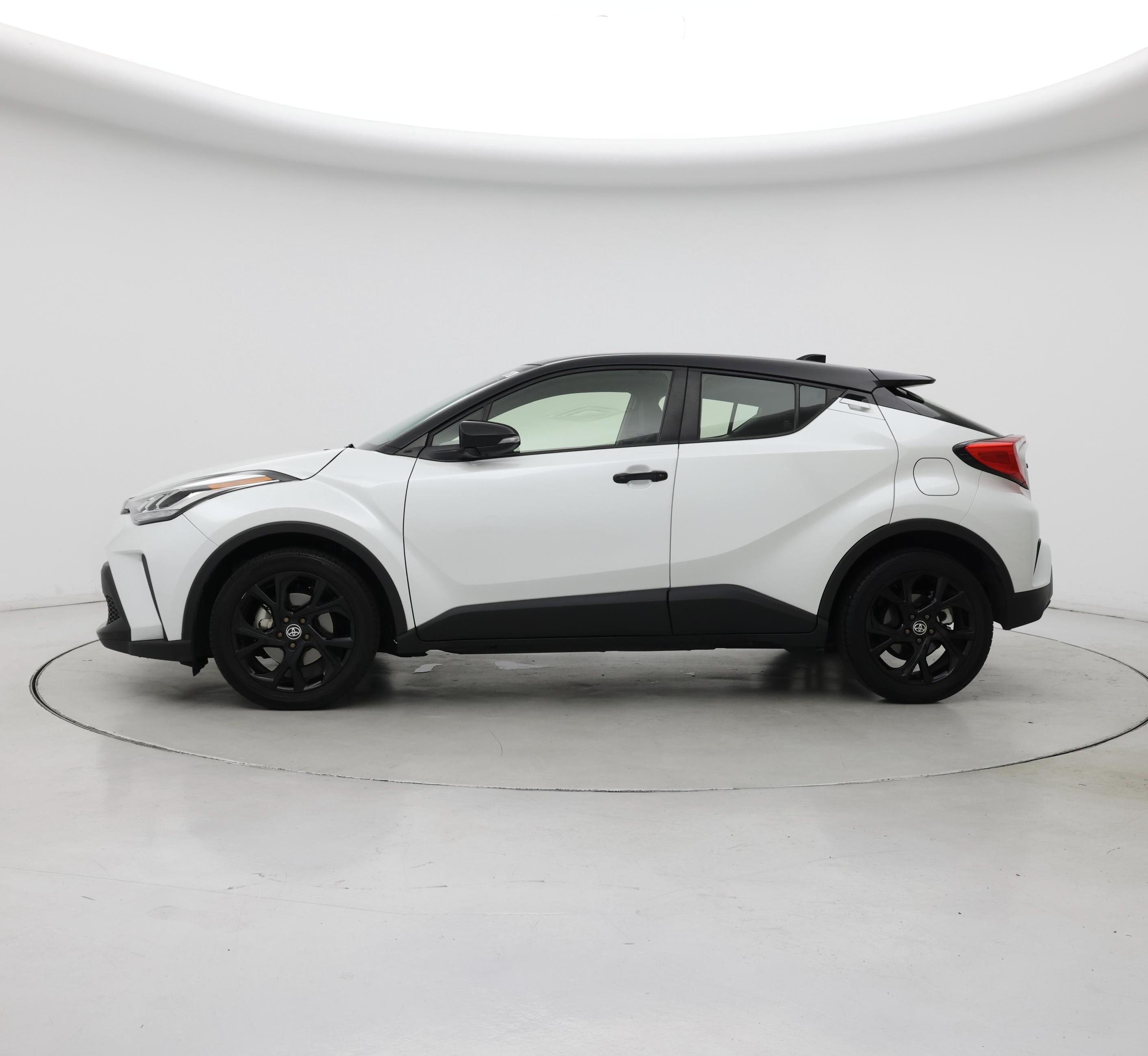Thumbnail: 2022 Toyota C-HR - 3