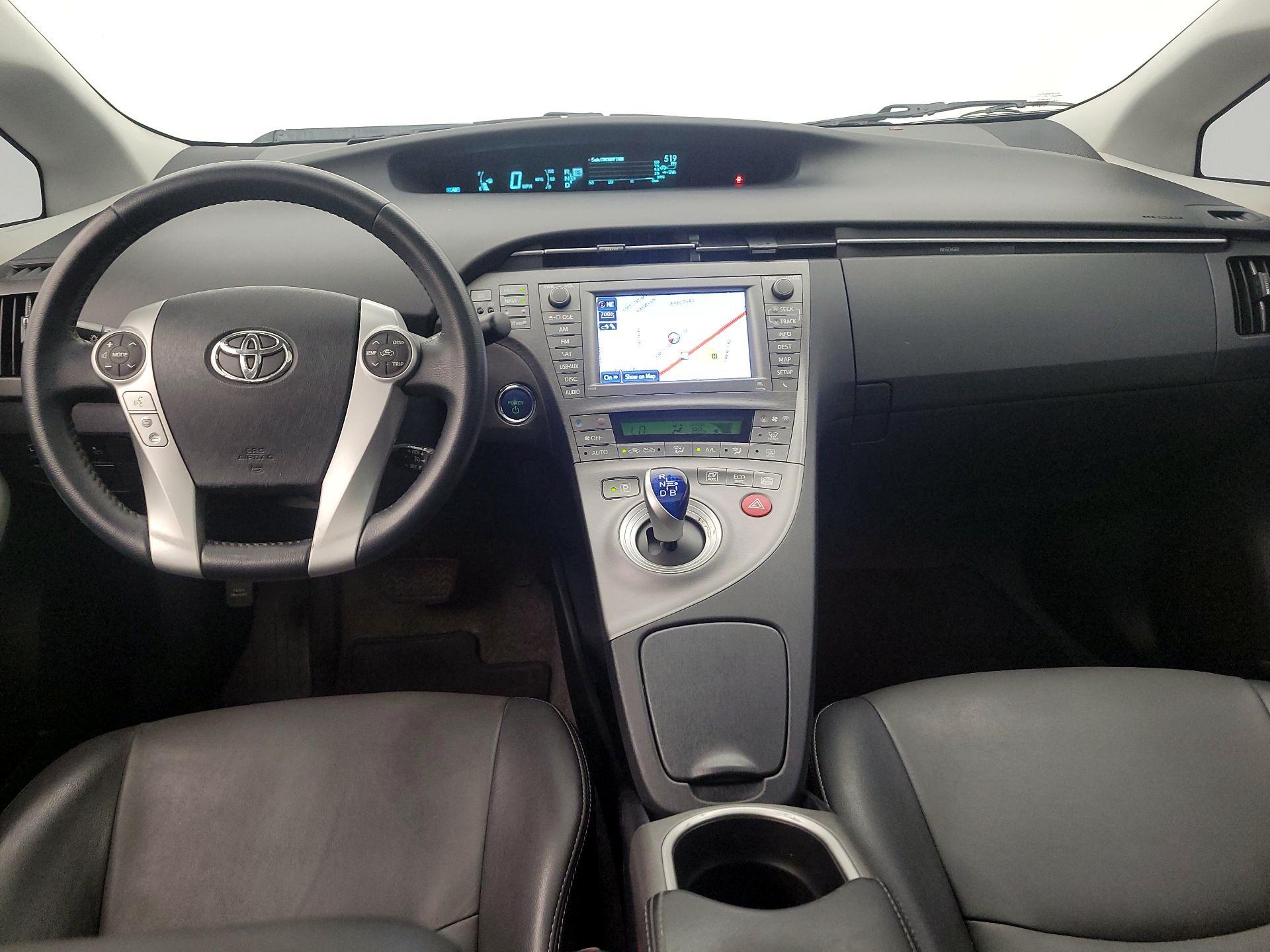 Thumbnail: 2013 Toyota Prius - 9