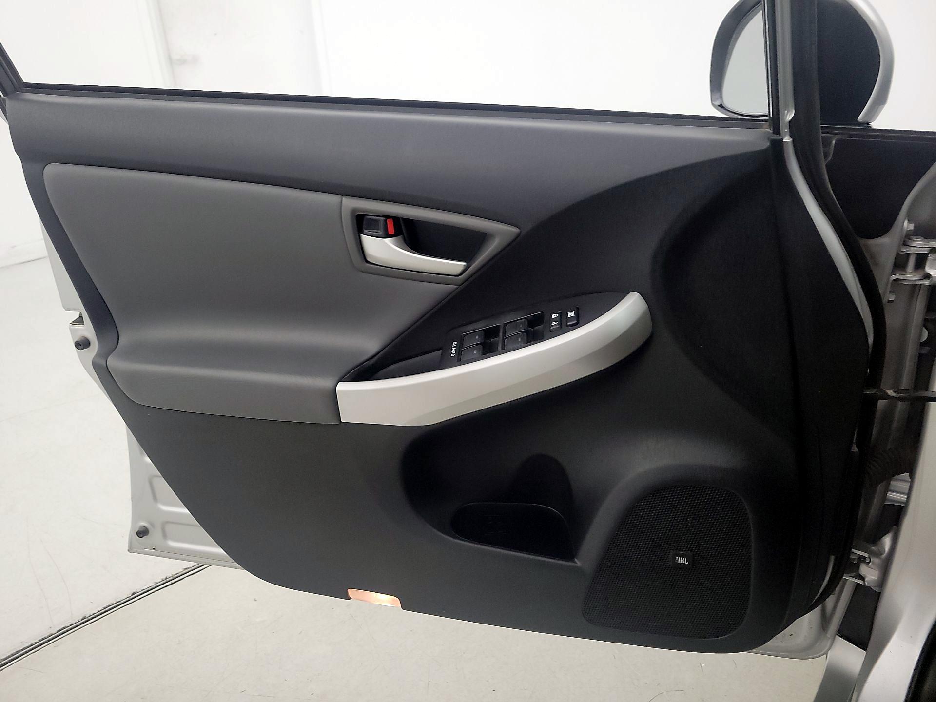 Thumbnail: 2013 Toyota Prius - 12