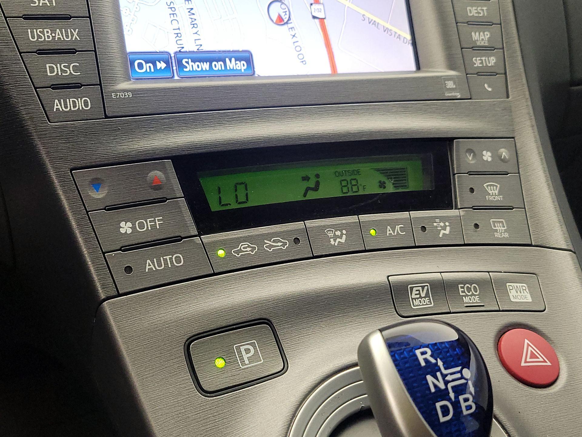 Thumbnail: 2013 Toyota Prius - 16
