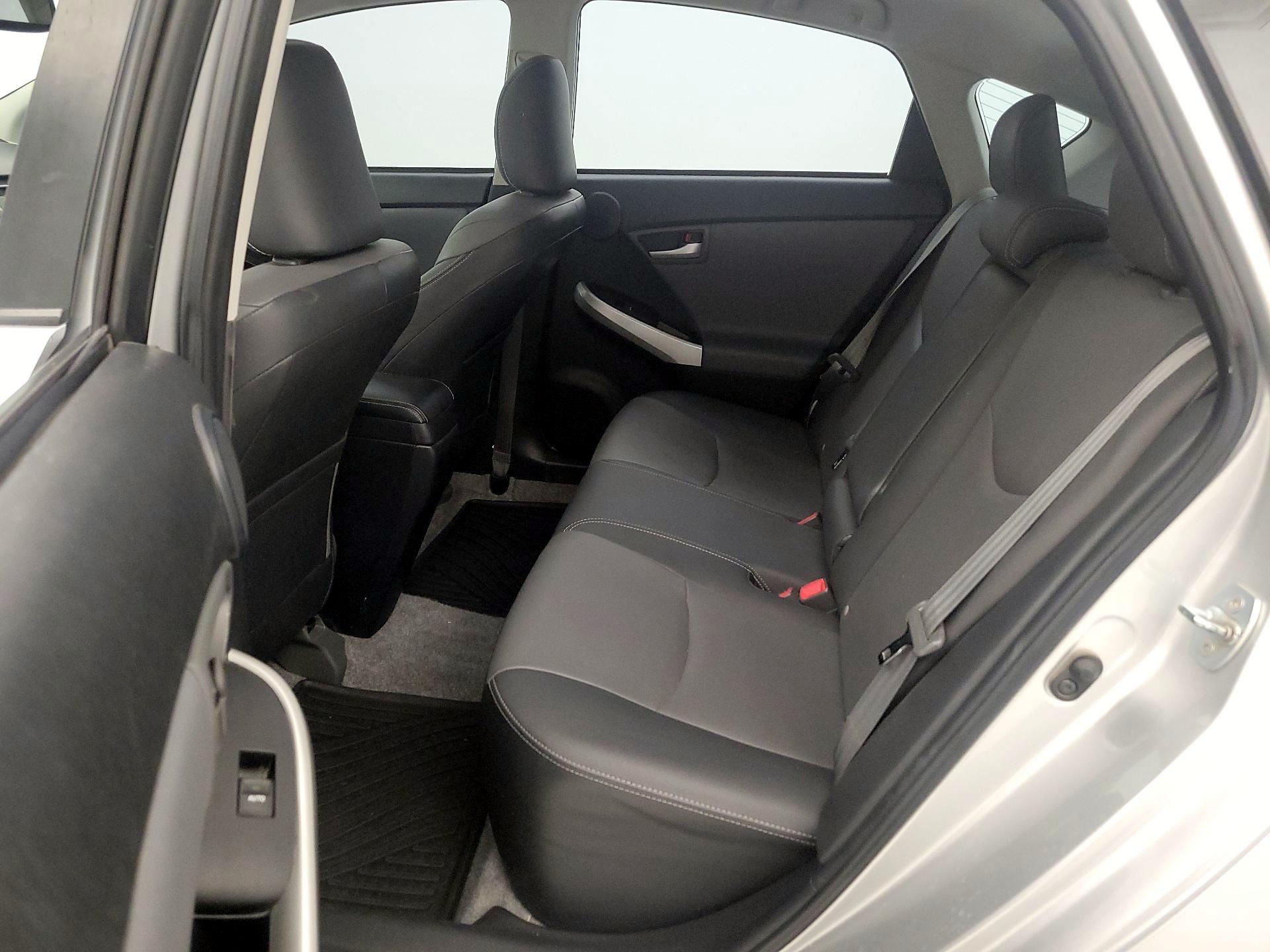 Thumbnail: 2013 Toyota Prius - 20