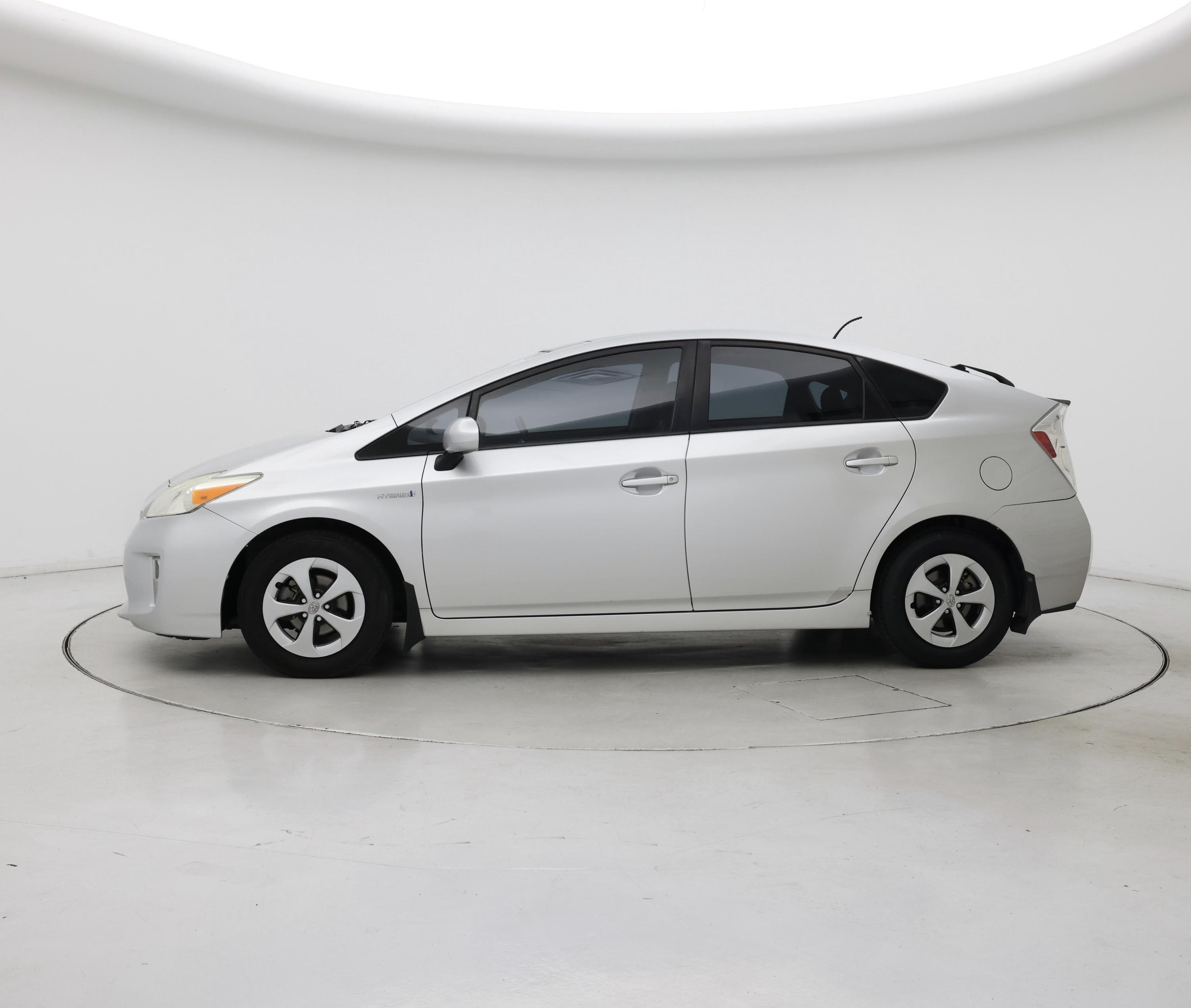 Thumbnail: 2013 Toyota Prius - 3