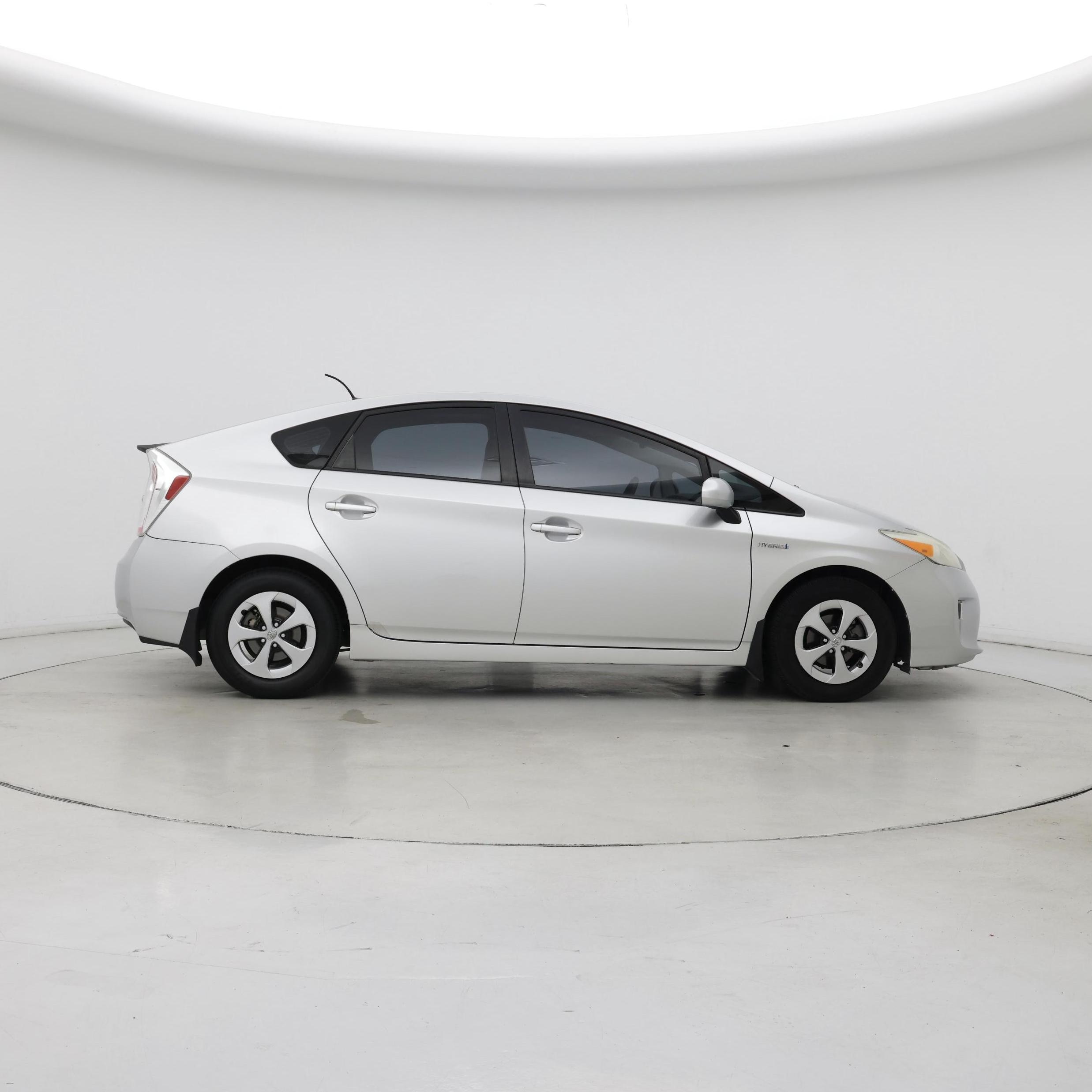 Thumbnail: 2013 Toyota Prius - 7