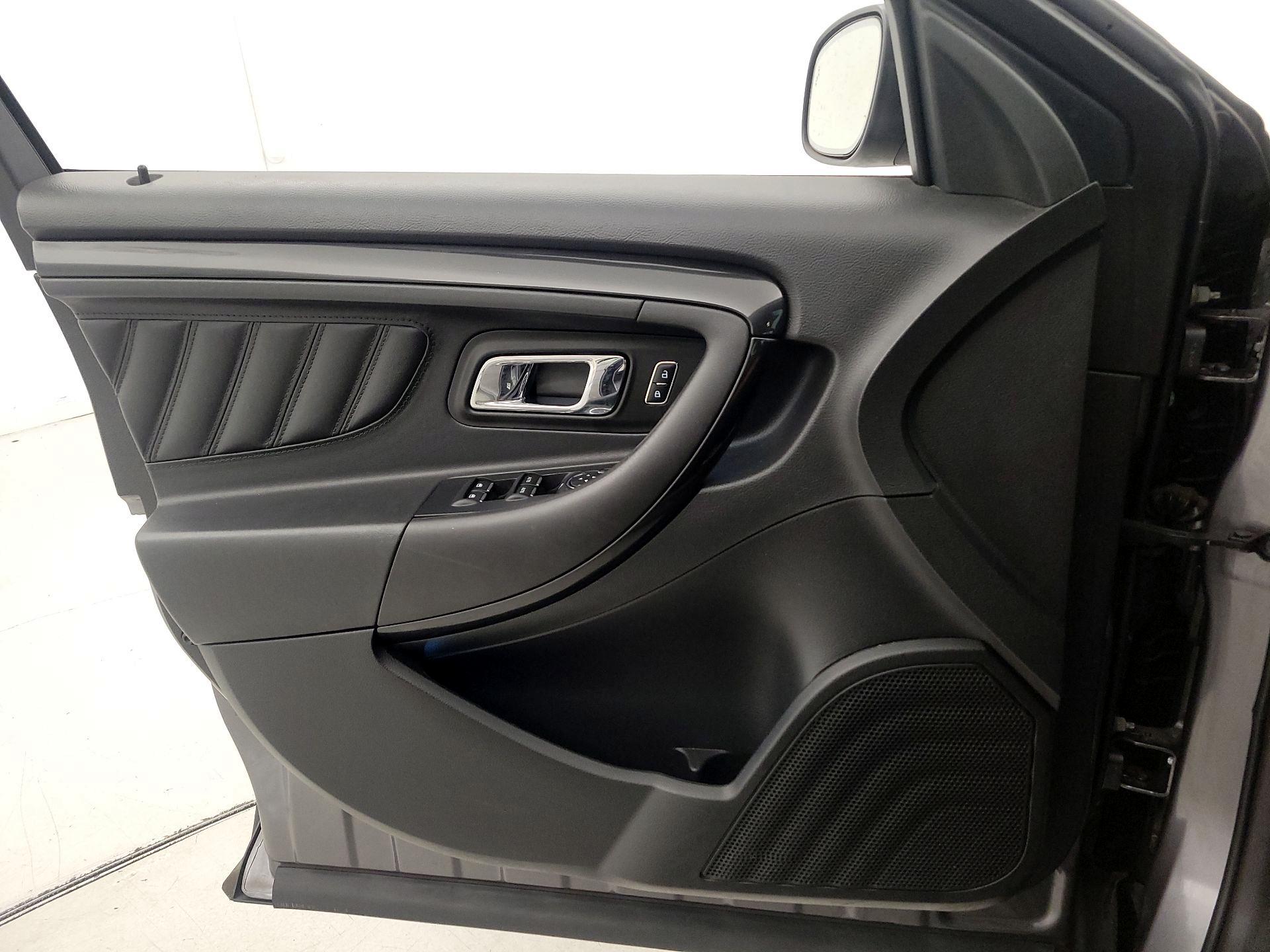 Thumbnail: 2013 Ford Taurus - 12