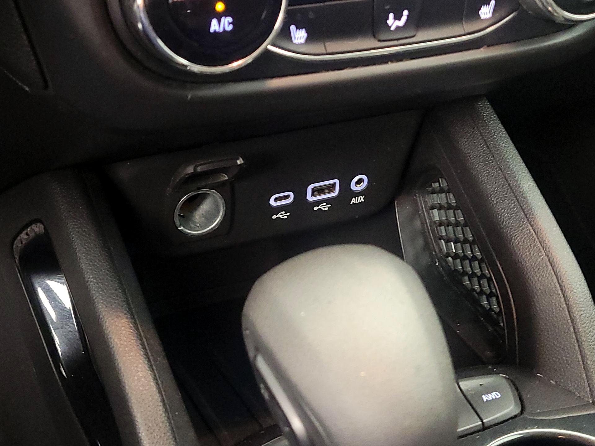 Thumbnail: 2023 Chevrolet TrailBlazer - 18
