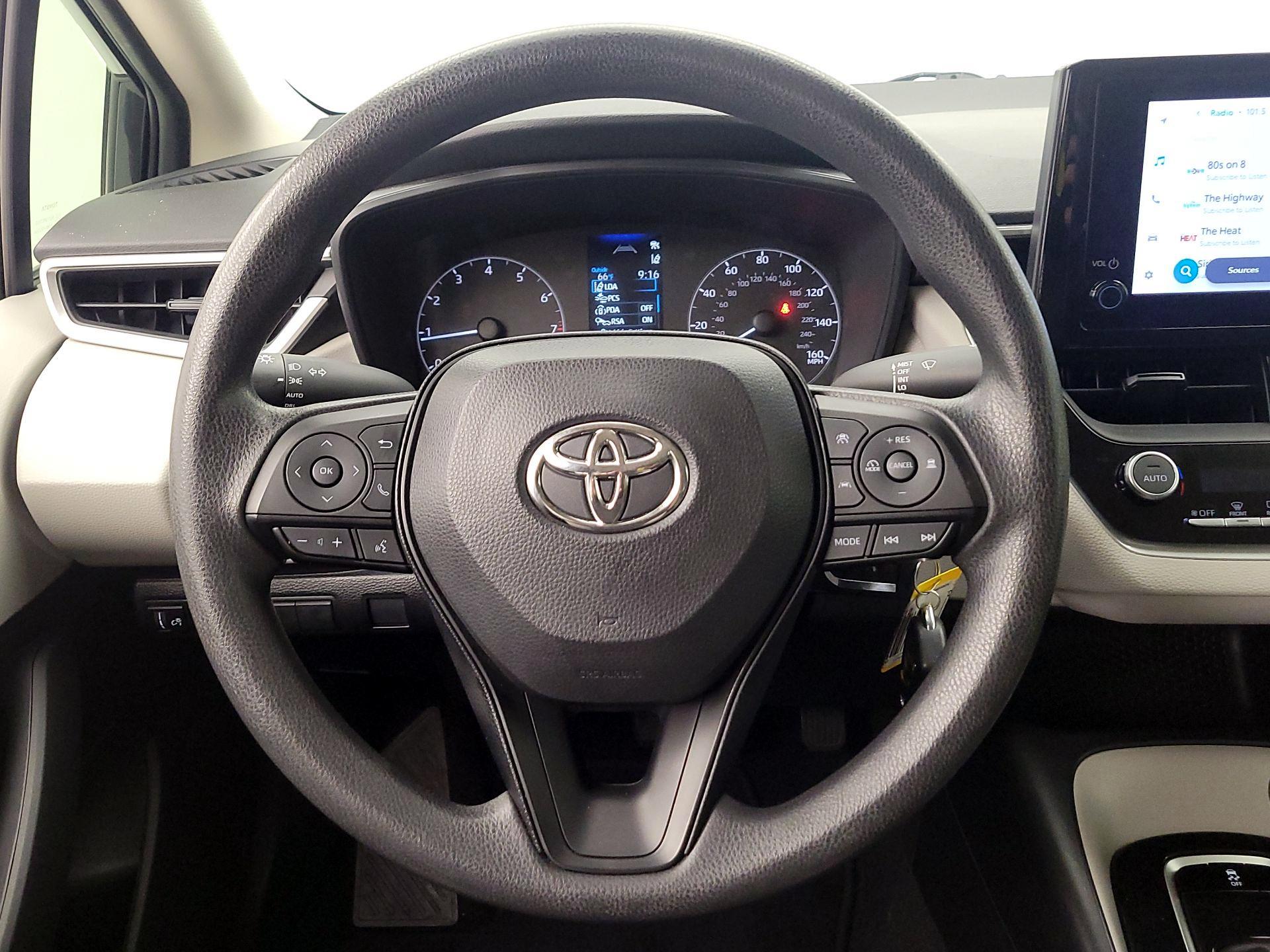 Thumbnail: 2023 Toyota Corolla - 10