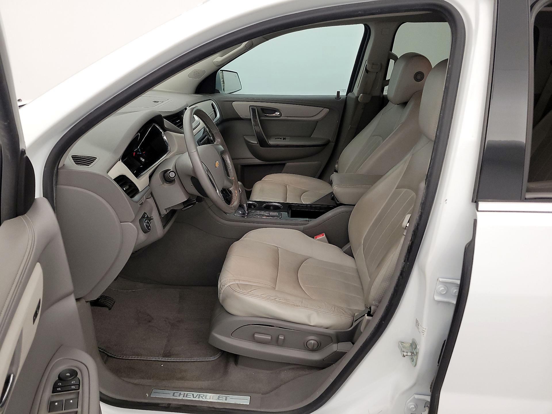 Thumbnail: 2016 Chevrolet Traverse - 11