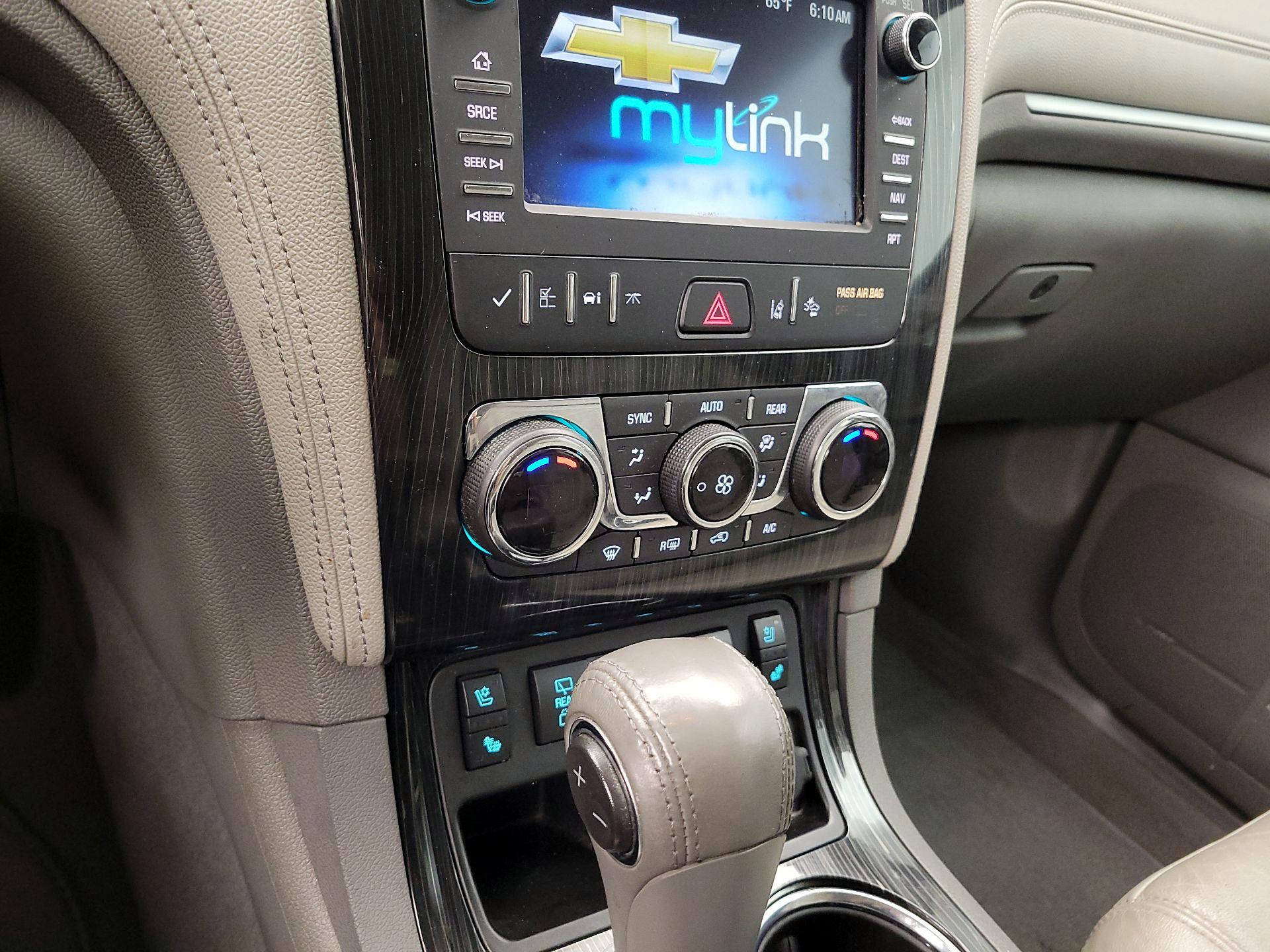 Thumbnail: 2016 Chevrolet Traverse - 16