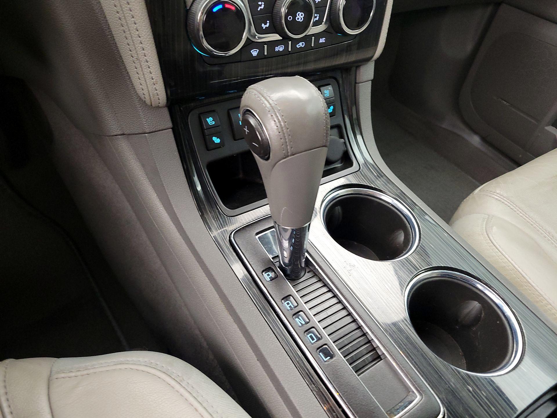 Thumbnail: 2016 Chevrolet Traverse - 17