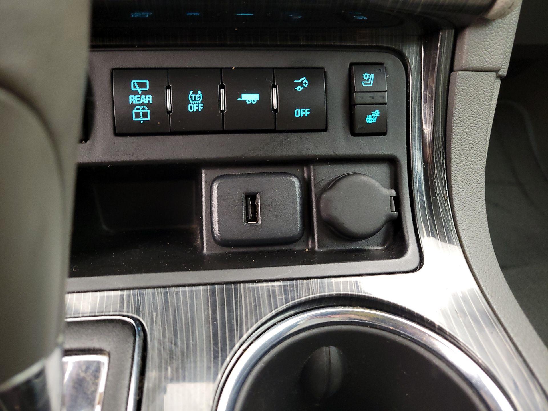 Thumbnail: 2016 Chevrolet Traverse - 18
