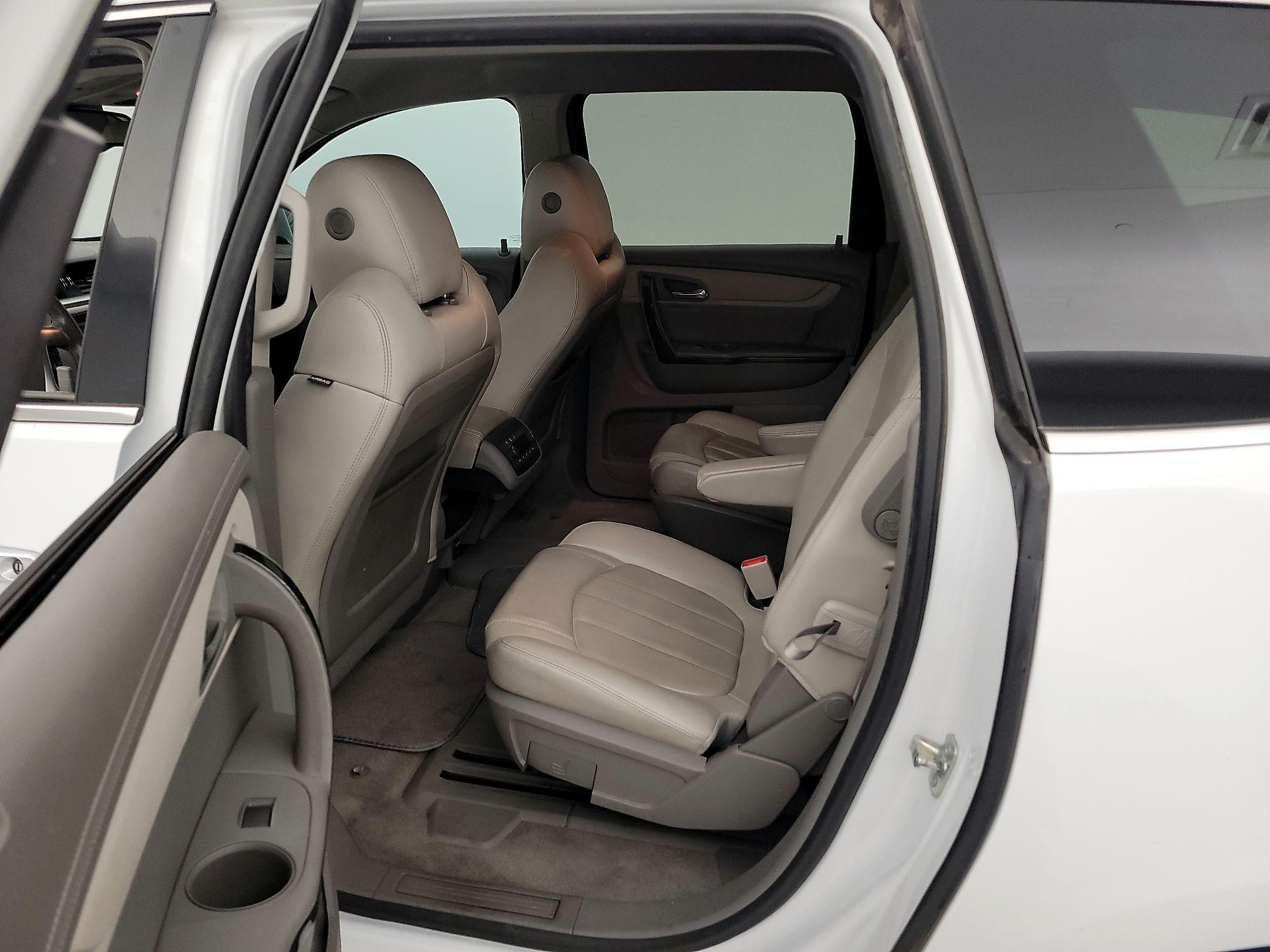 Thumbnail: 2016 Chevrolet Traverse - 19