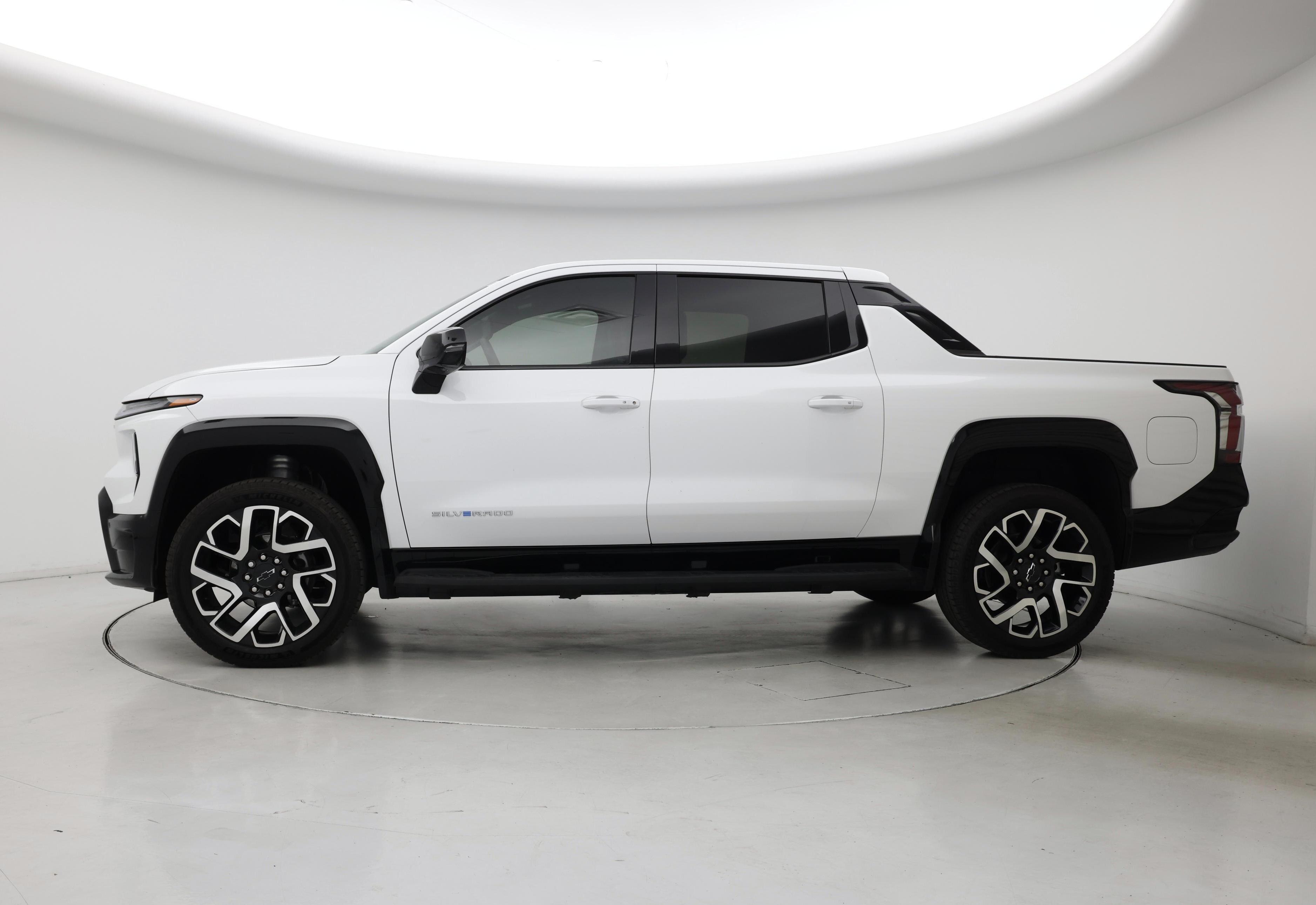 Thumbnail: 2025 Chevrolet Silverado EV - 3