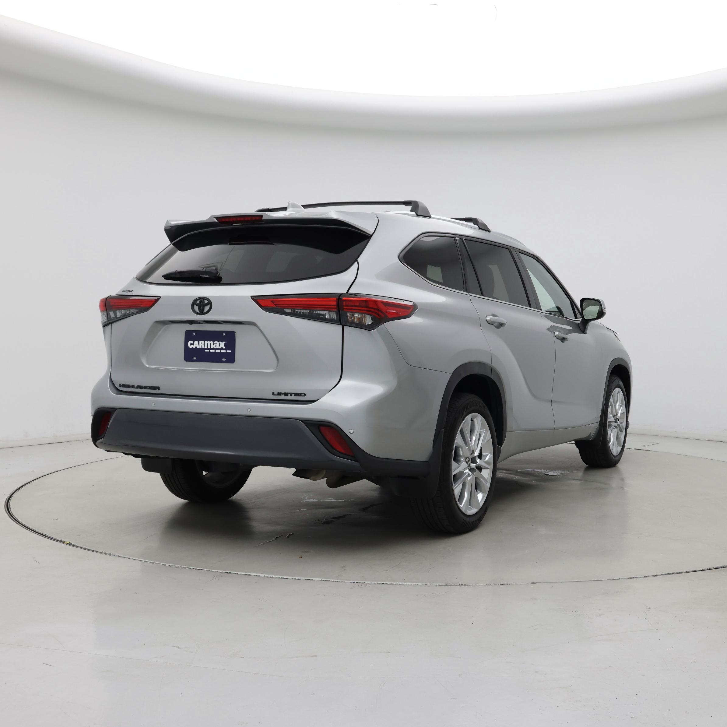 Thumbnail: 2023 Toyota Highlander - 8
