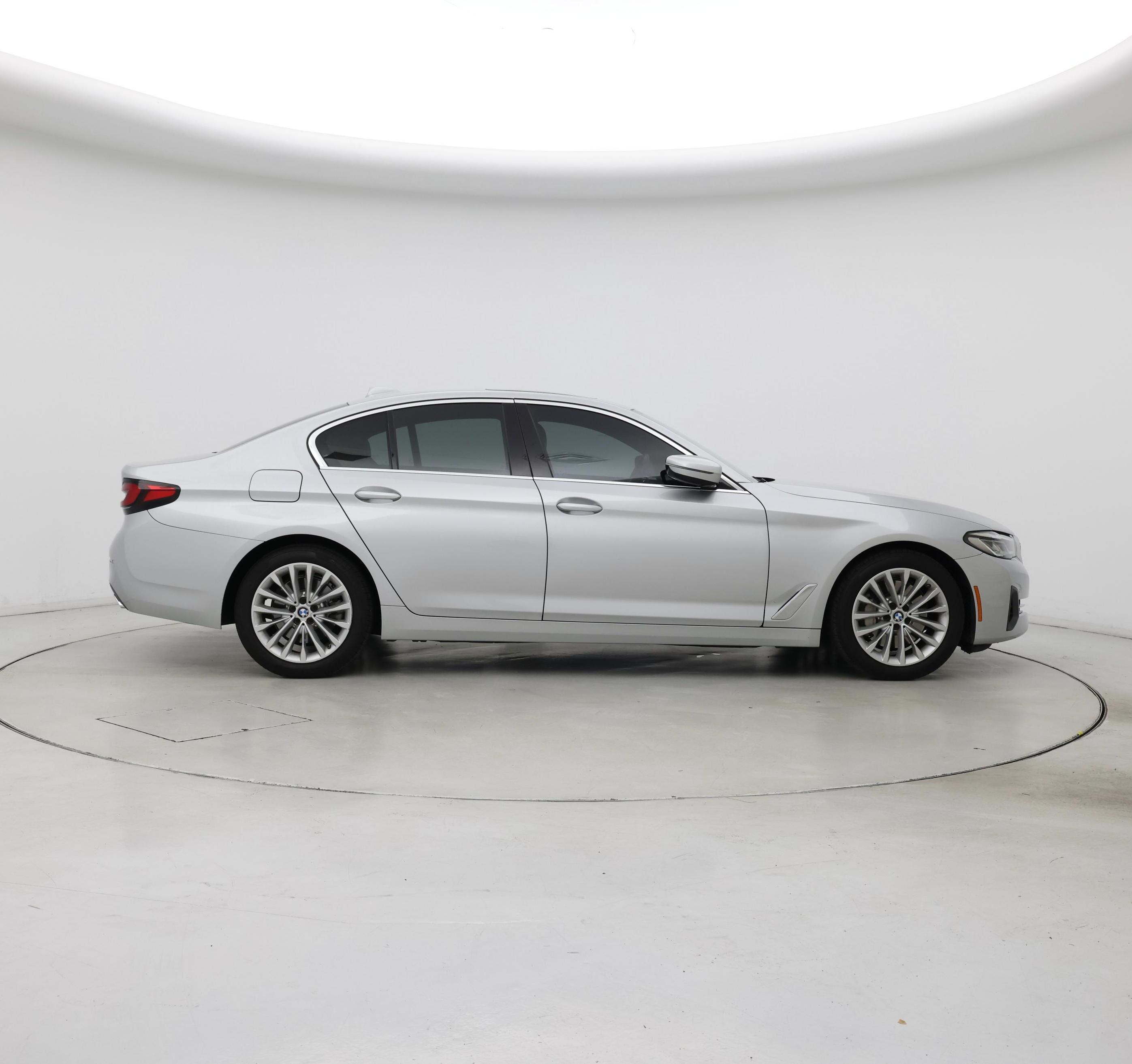 Thumbnail: 2021 BMW 5 Series - 7