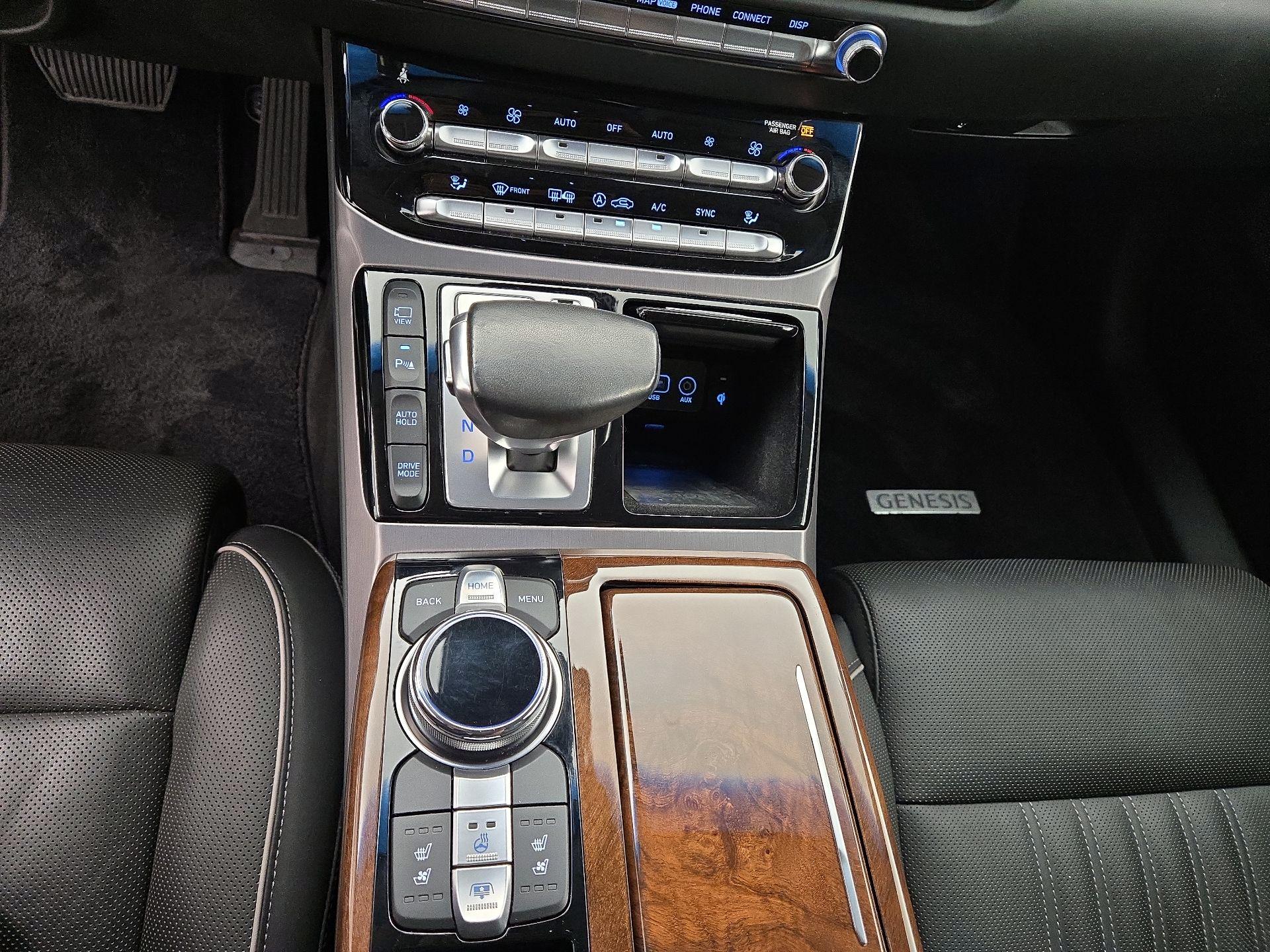 Thumbnail: 2019 Genesis G90 - 18