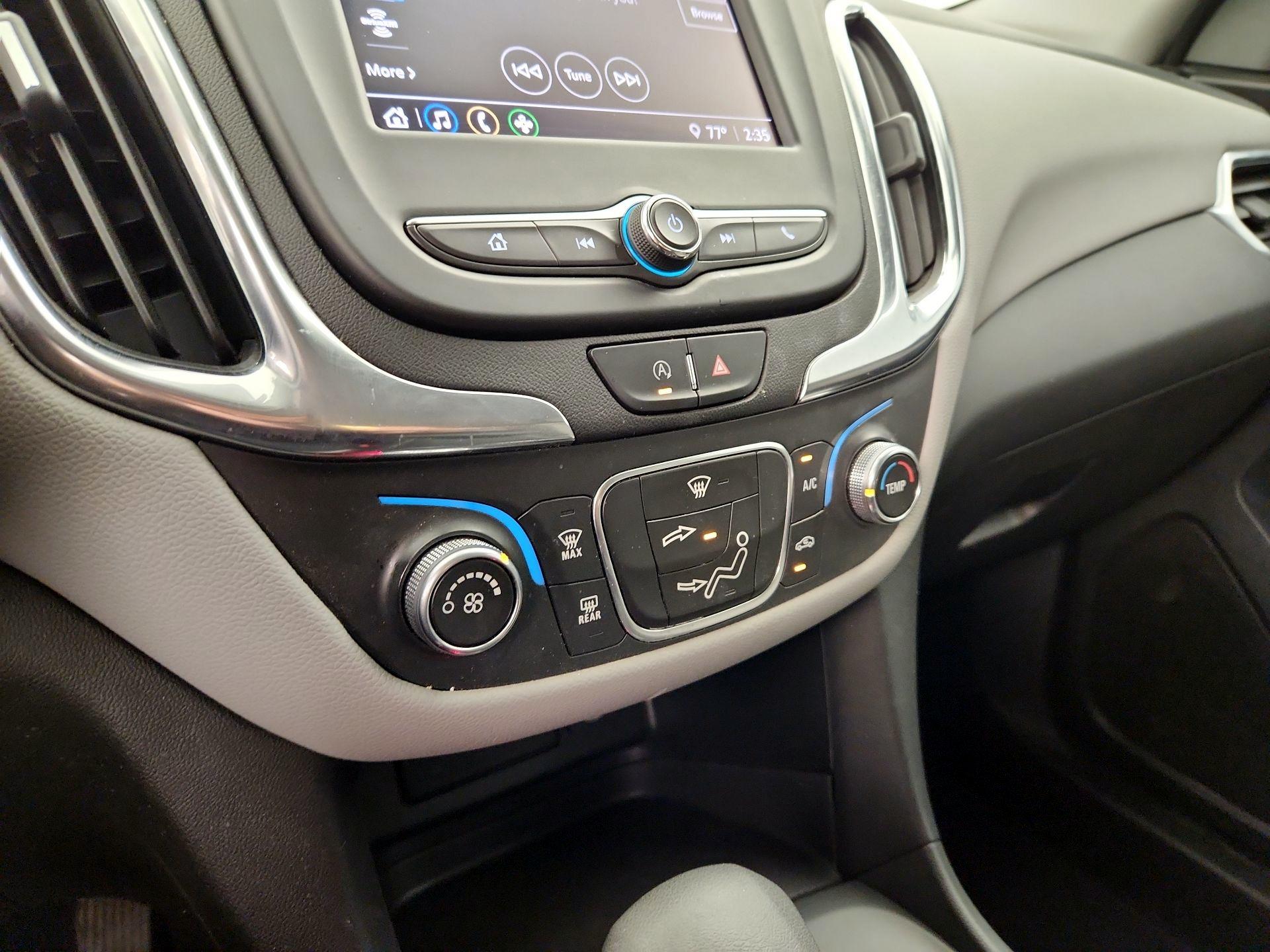 Thumbnail: 2022 Chevrolet Equinox - 16