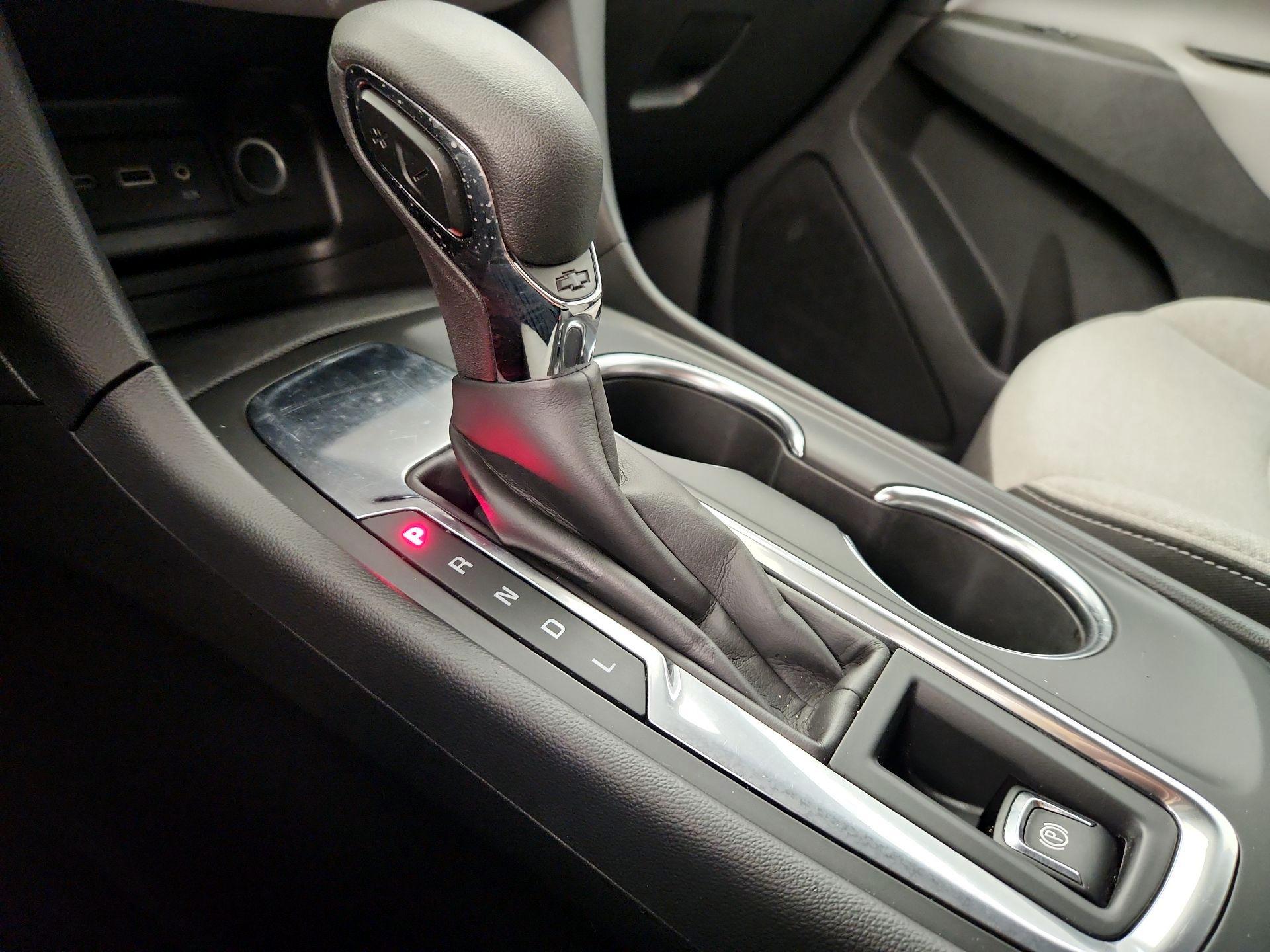 Thumbnail: 2022 Chevrolet Equinox - 17