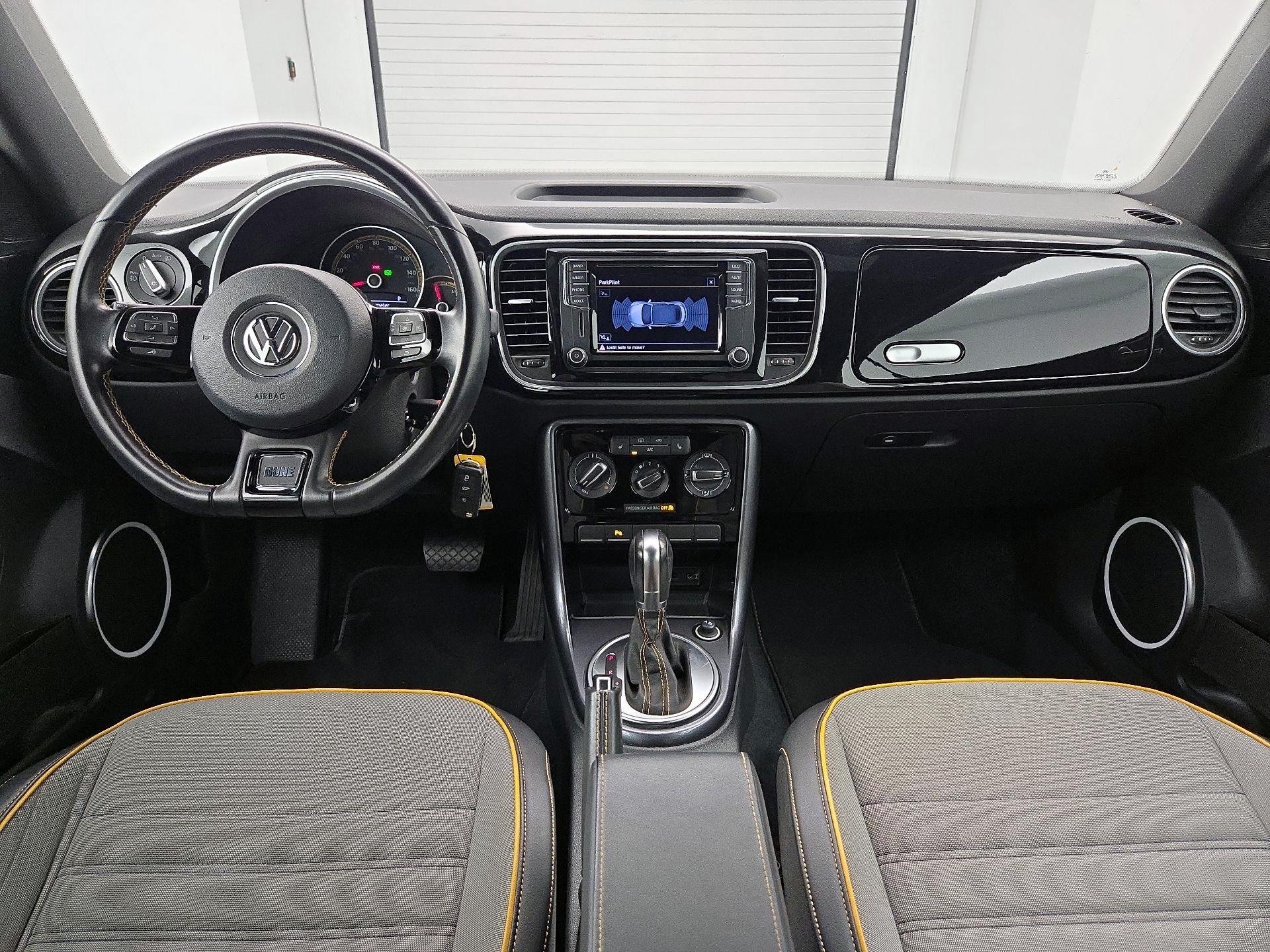 Thumbnail: 2017 Volkswagen Beetle - 9