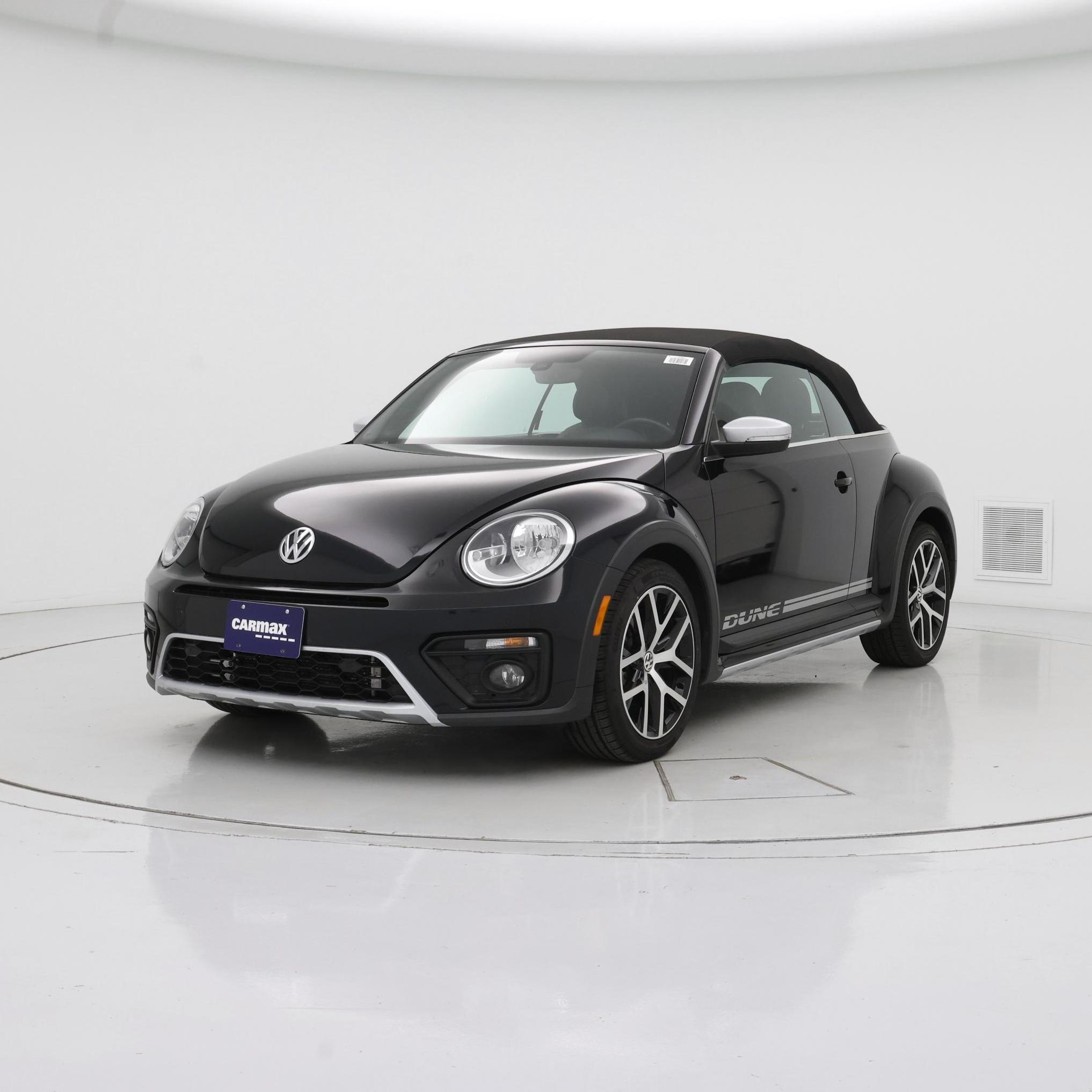 Thumbnail: 2017 Volkswagen Beetle - 4