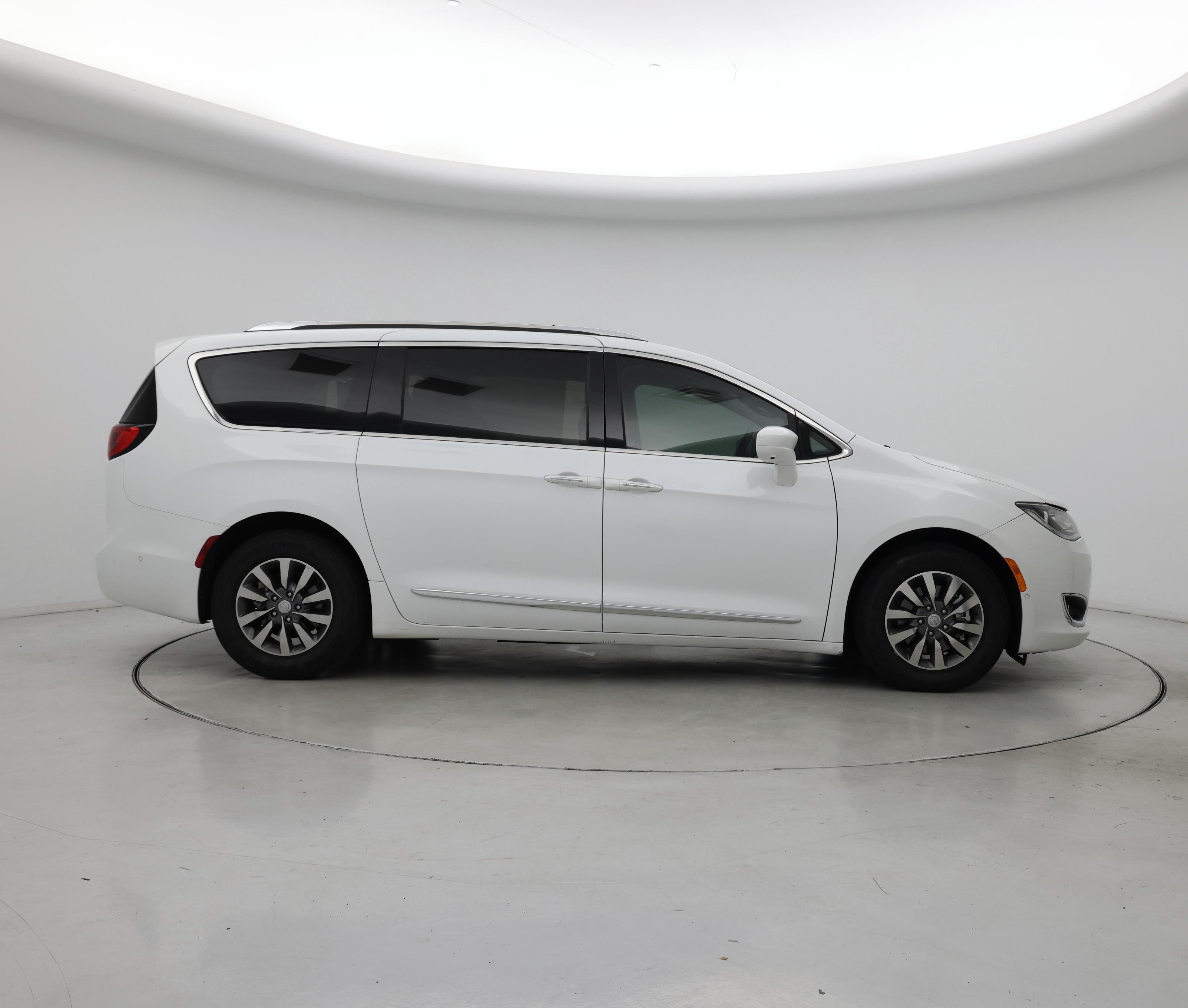 Thumbnail: 2020 Chrysler Pacifica - 7