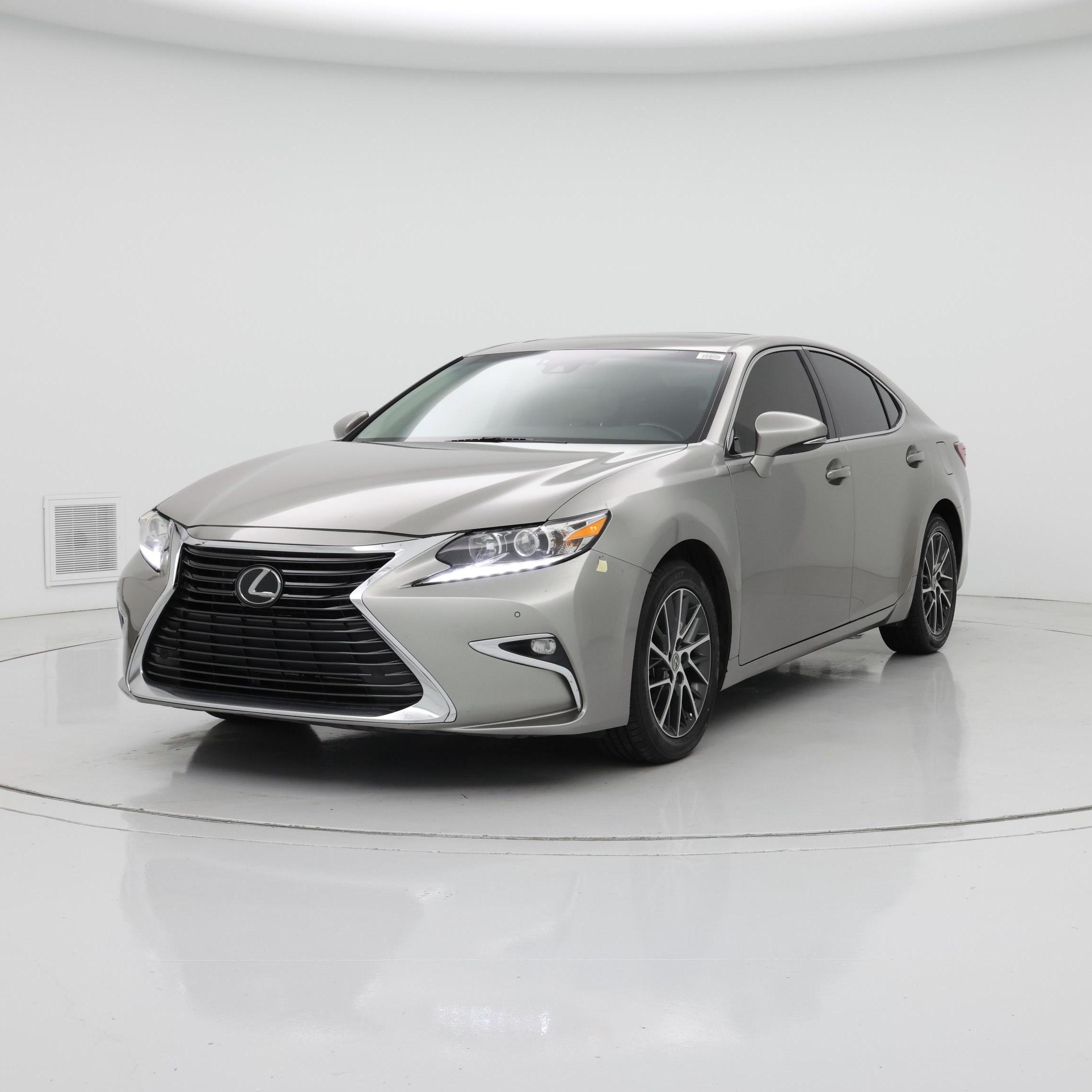 Thumbnail: 2017 Lexus ES - 4