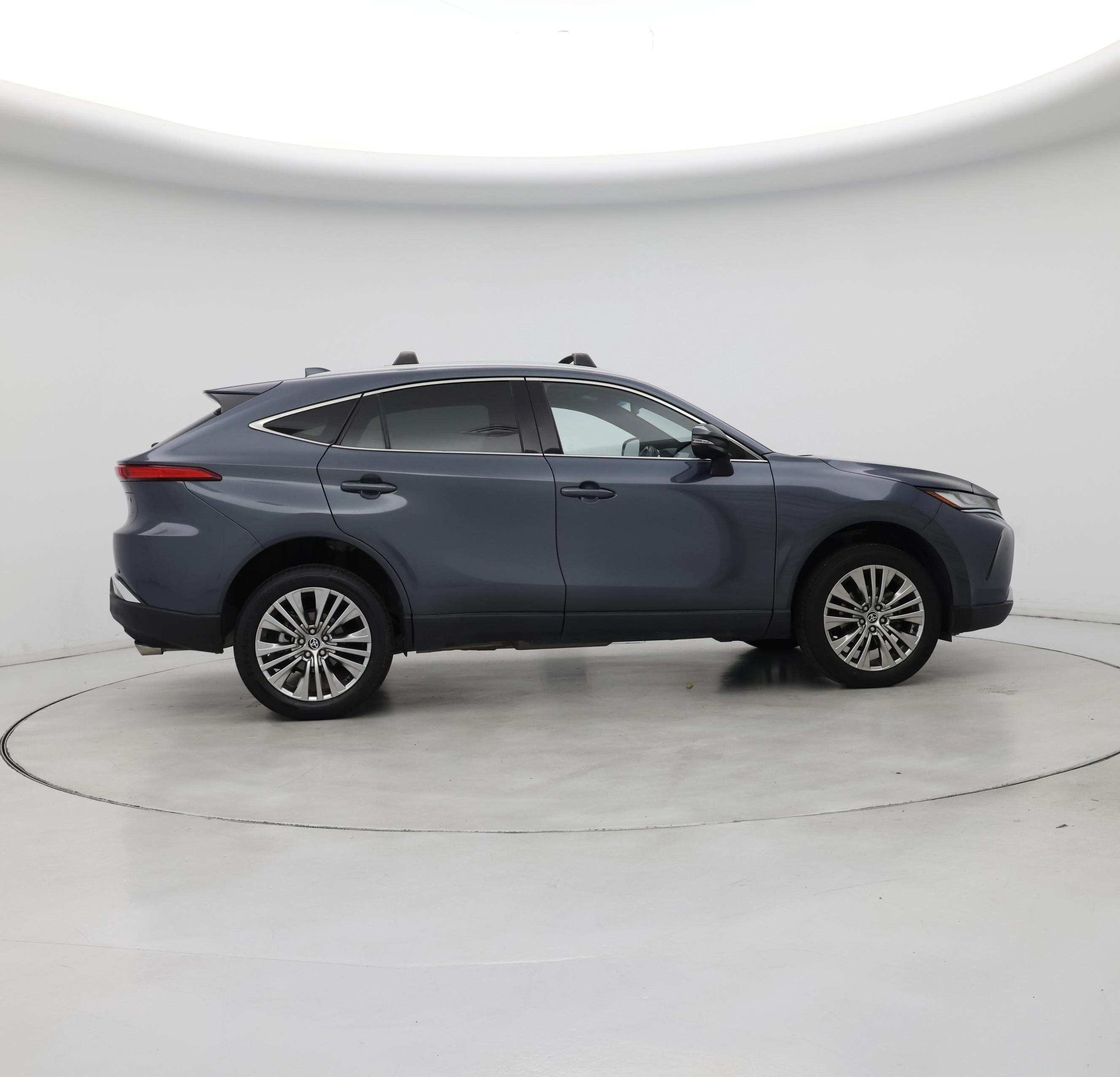 Thumbnail: 2023 Toyota Venza - 7