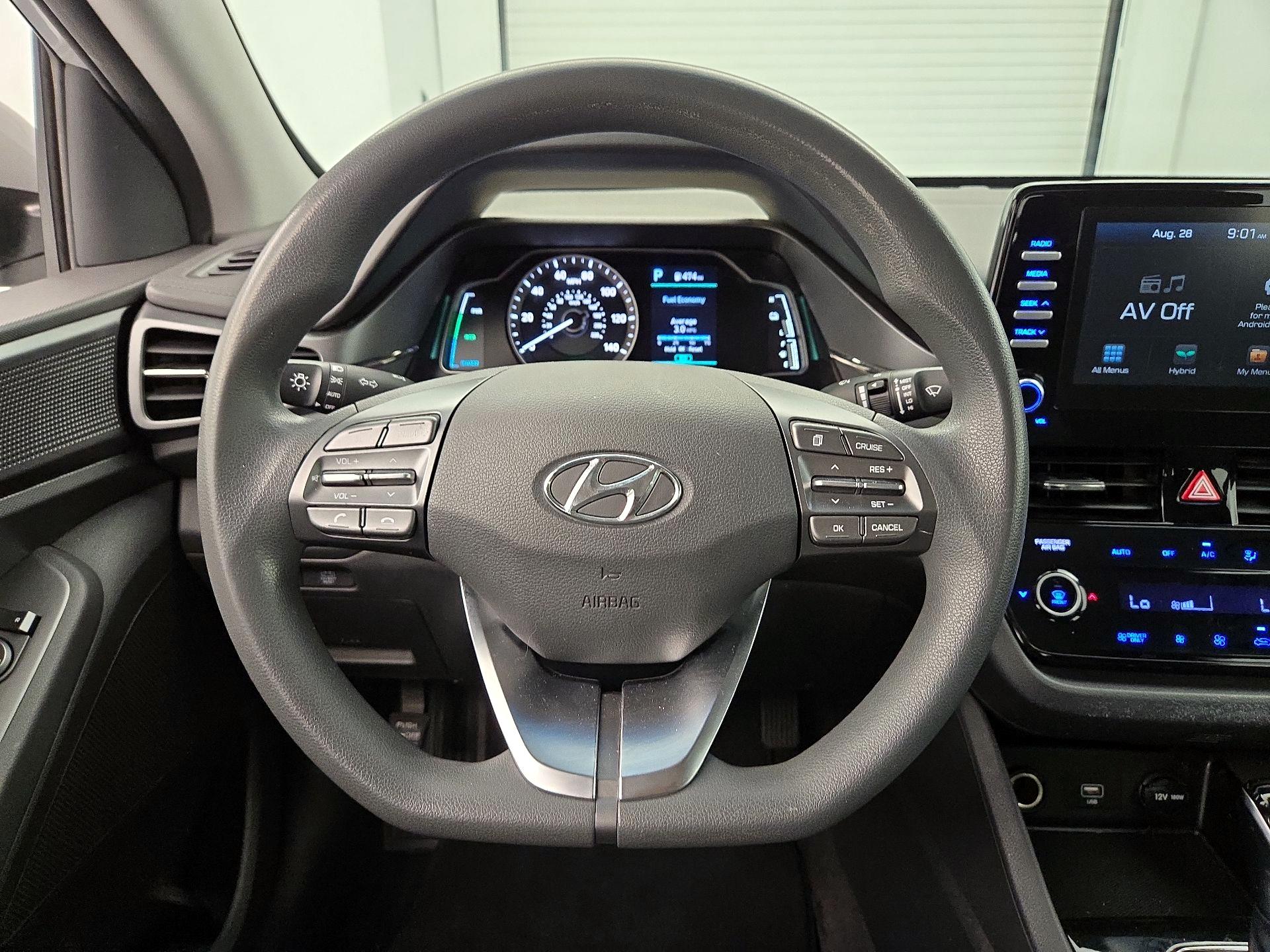 Thumbnail: 2020 Hyundai Ioniq - 10