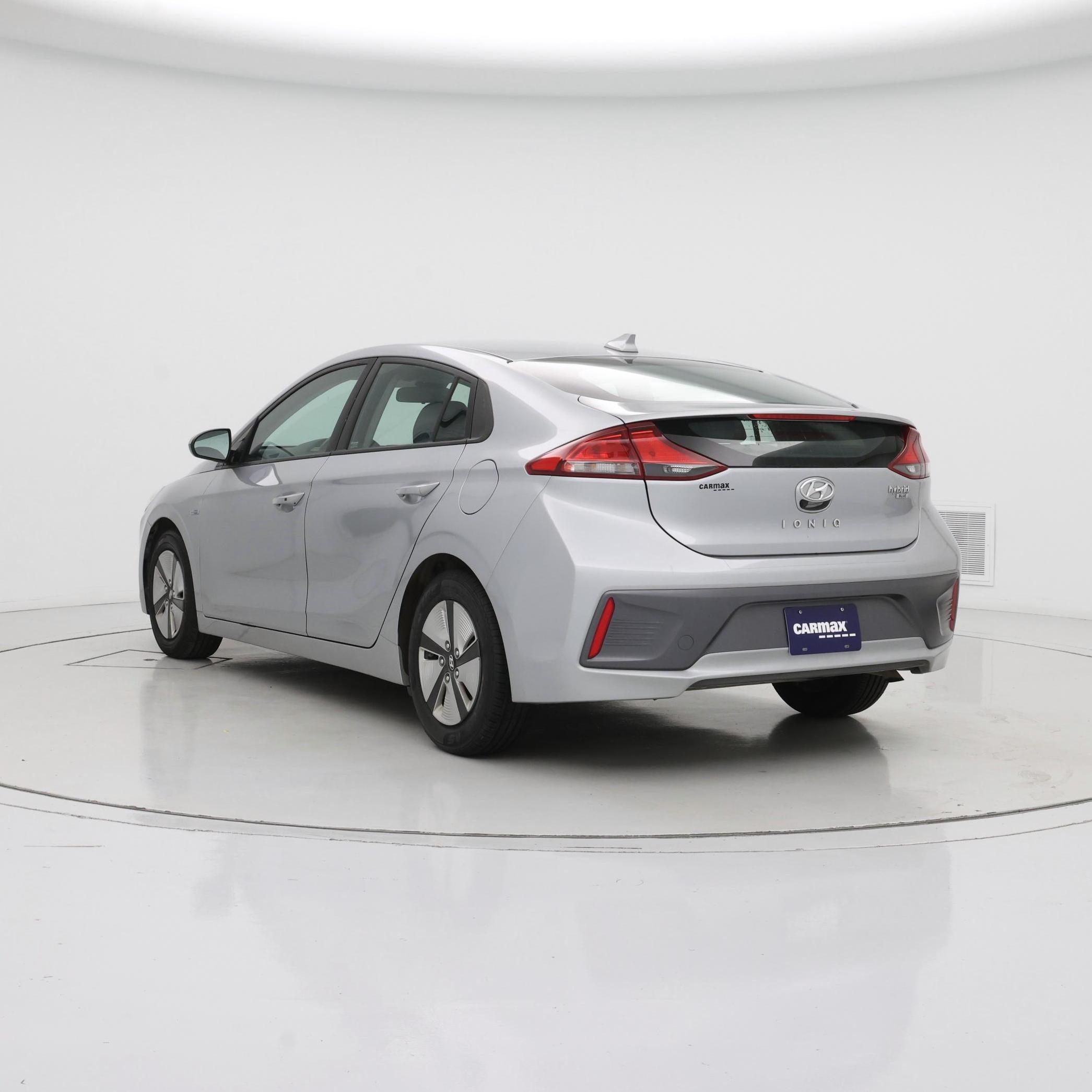 Thumbnail: 2020 Hyundai Ioniq - 2