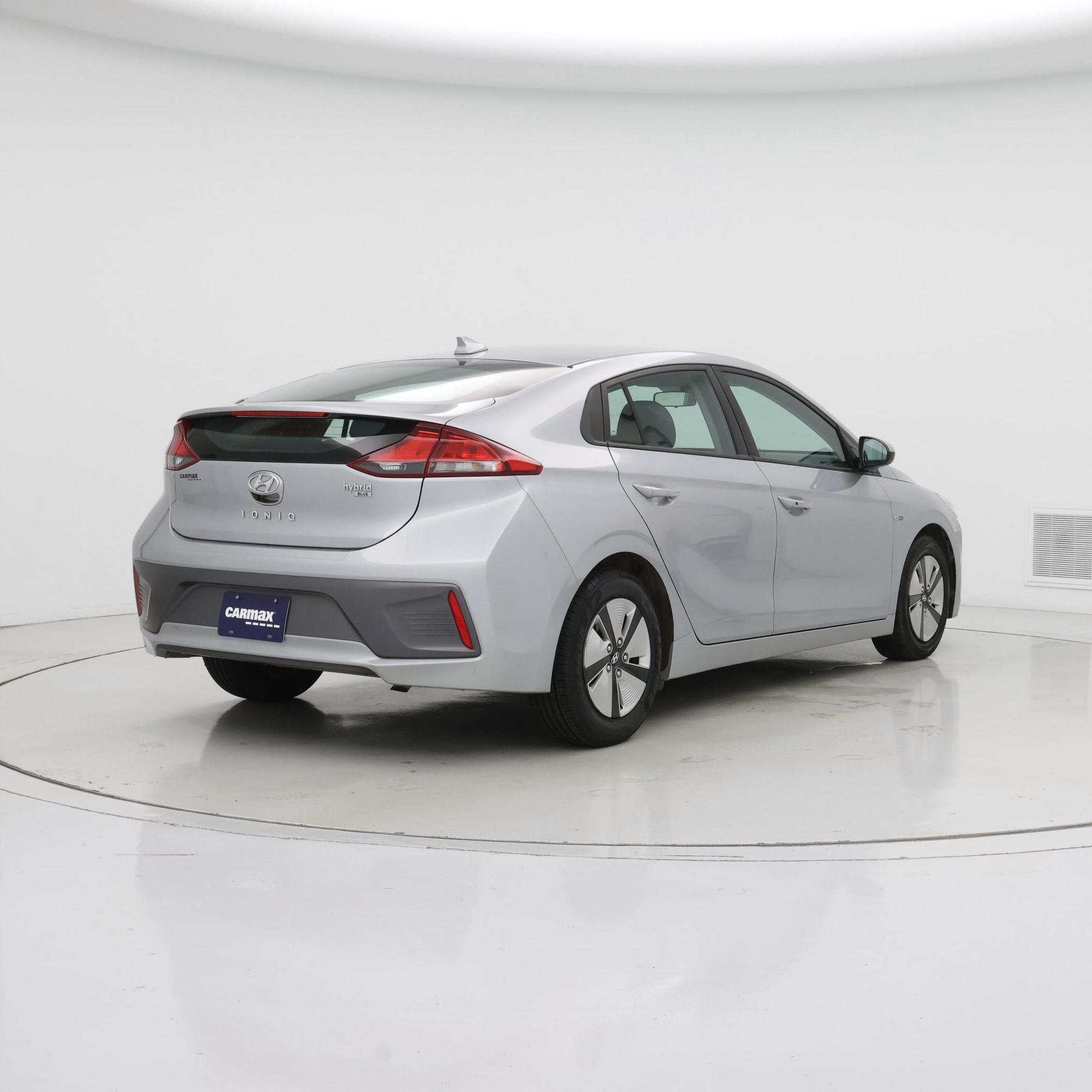 Thumbnail: 2020 Hyundai Ioniq - 8