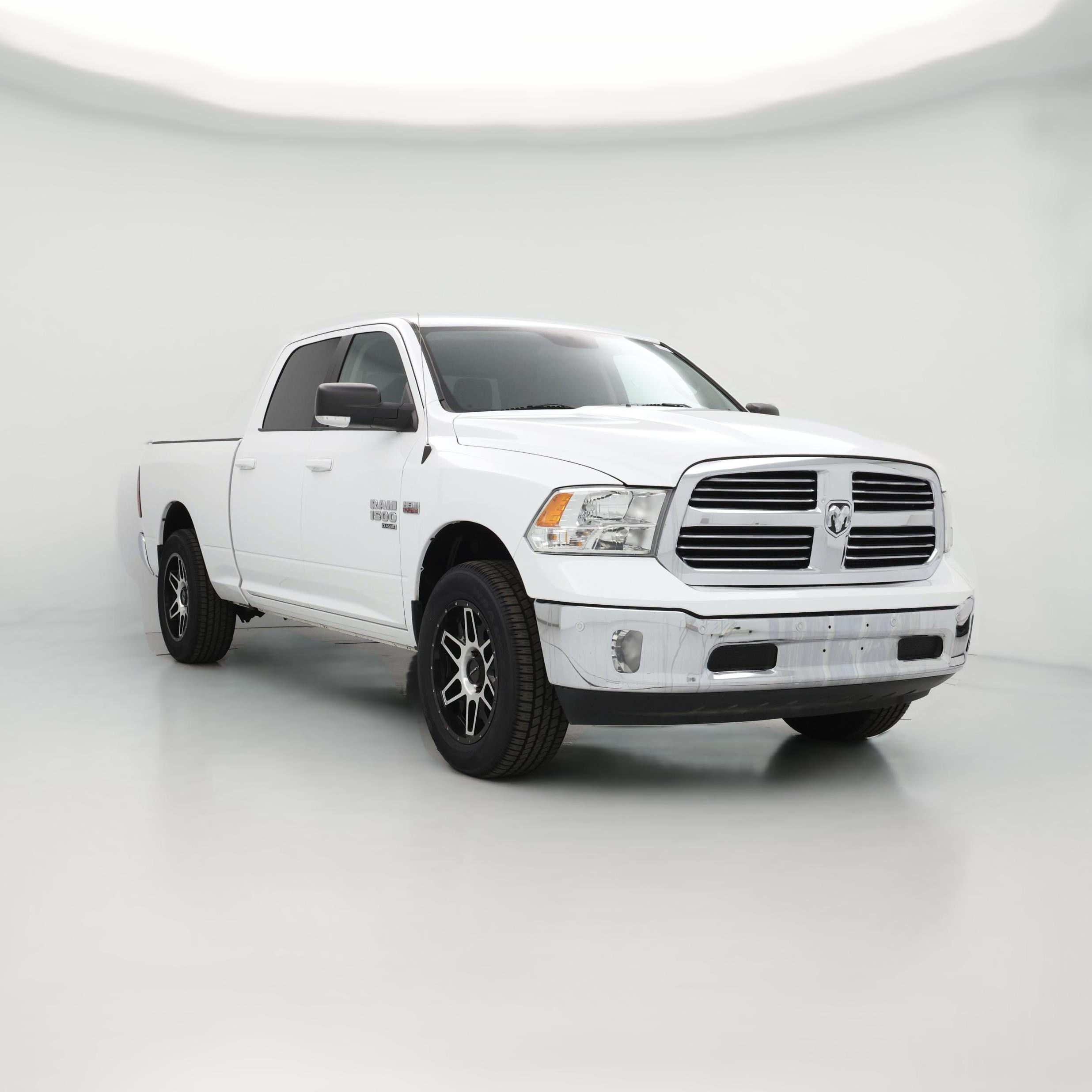 Thumbnail: 2019 RAM 1500 Classic - 1